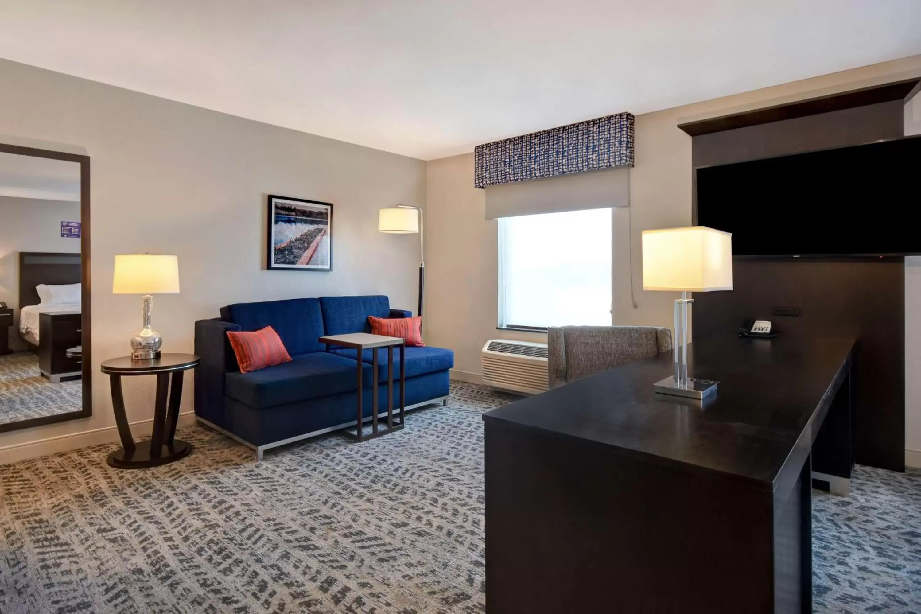 Living room, Seating Area in Hampton Inn & Suites - Columbia South, MD