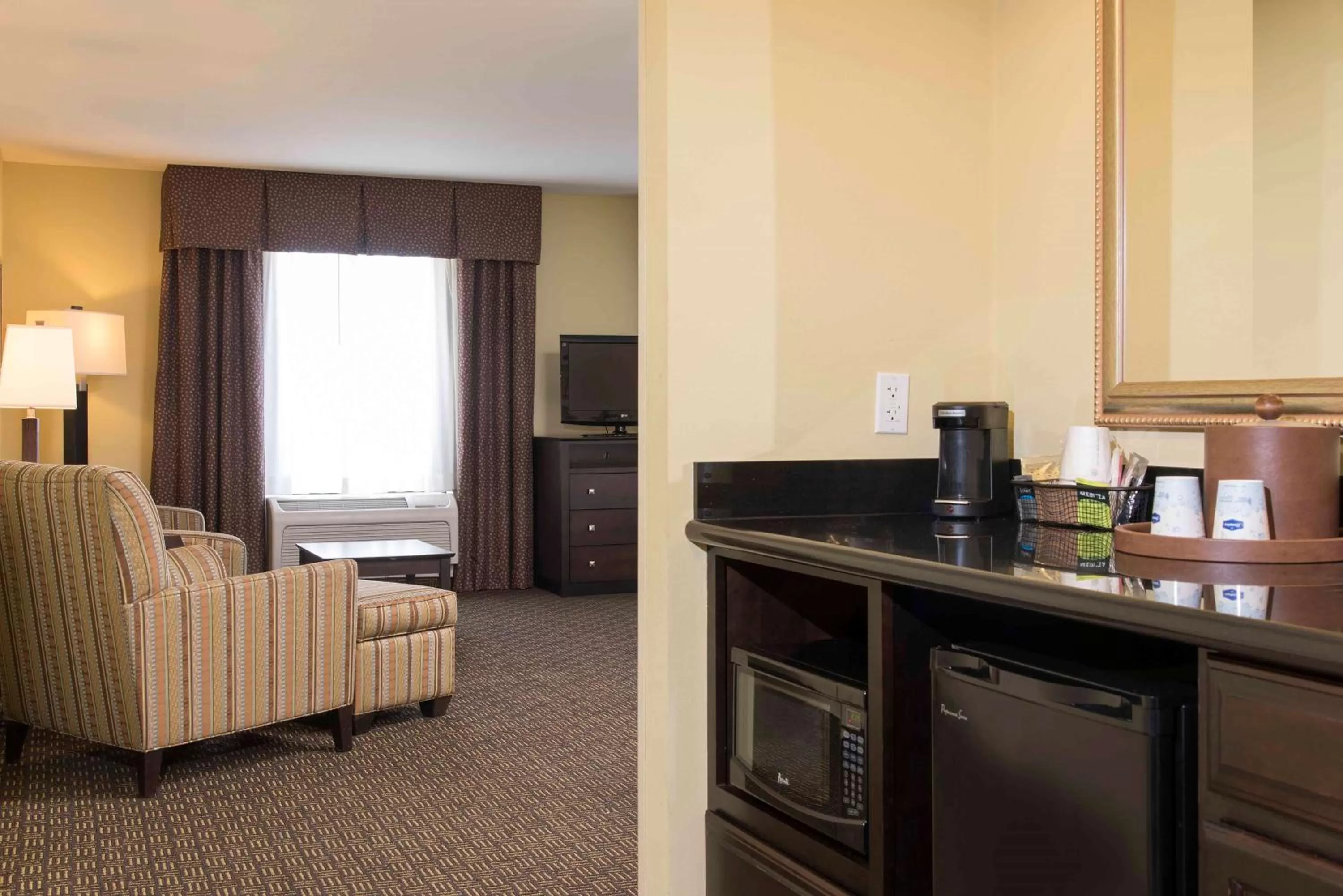 Living room in Hampton Inn & Suites Danville