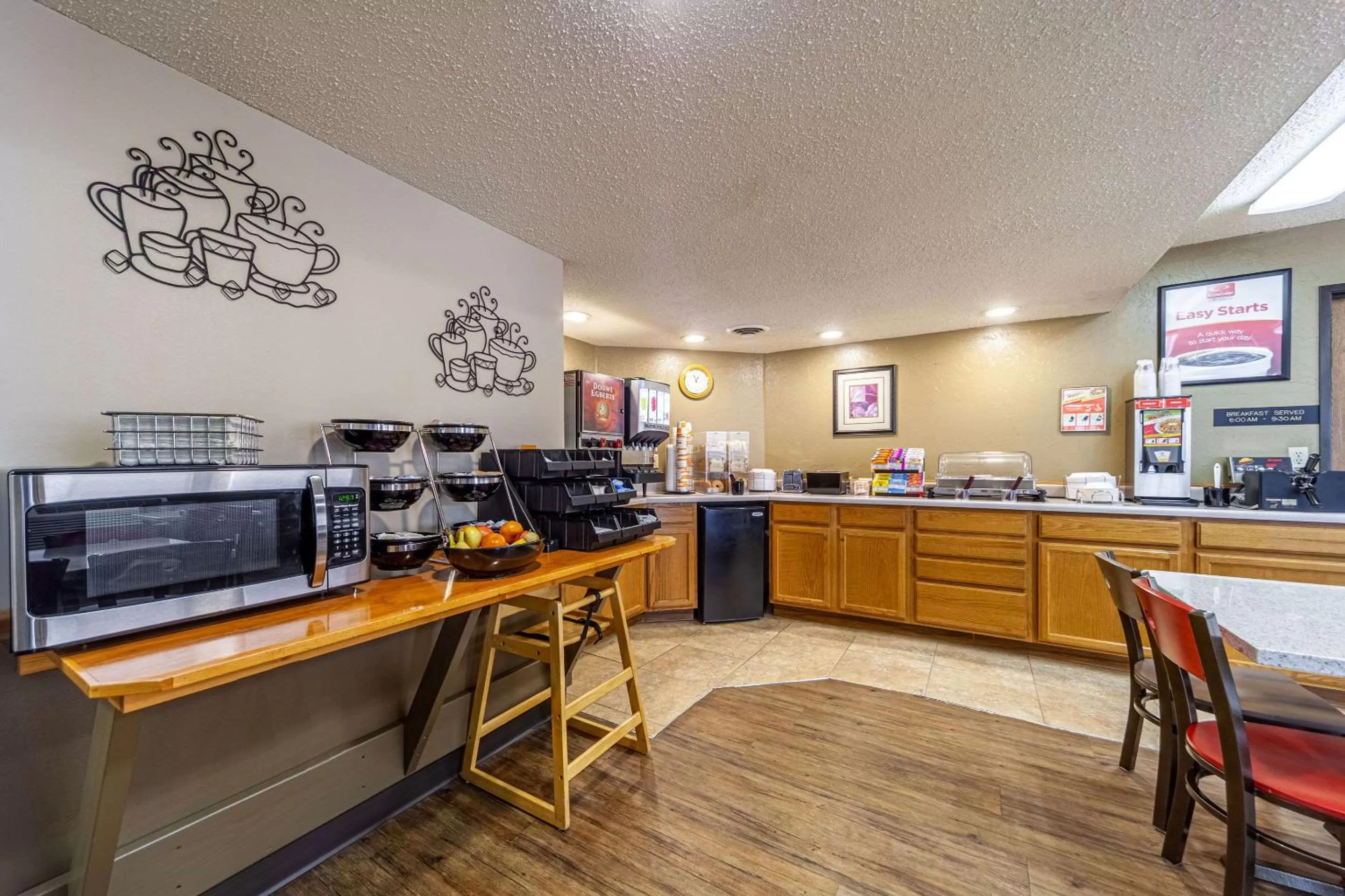 Restaurant/places to eat in Econo Lodge