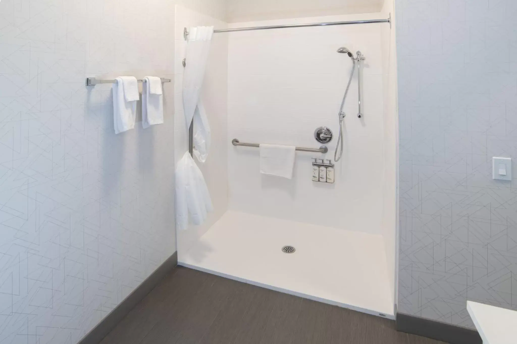 Photo of the whole room, Bathroom in Holiday Inn Express & Suites - Moose Jaw, an IHG Hotel