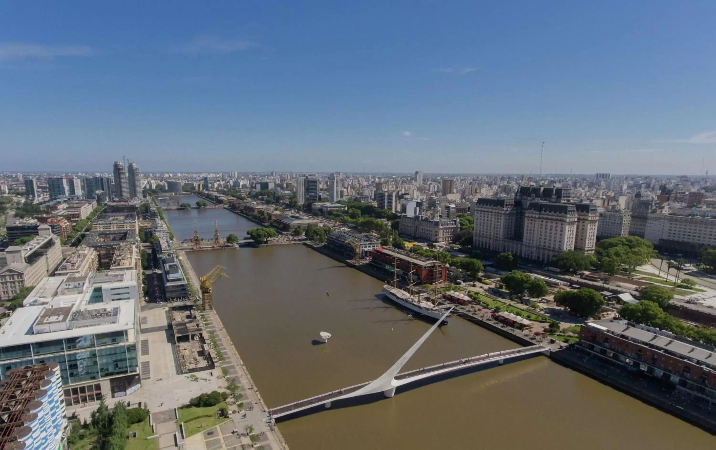 Property building, Bird's-eye View in Hilton Buenos Aires