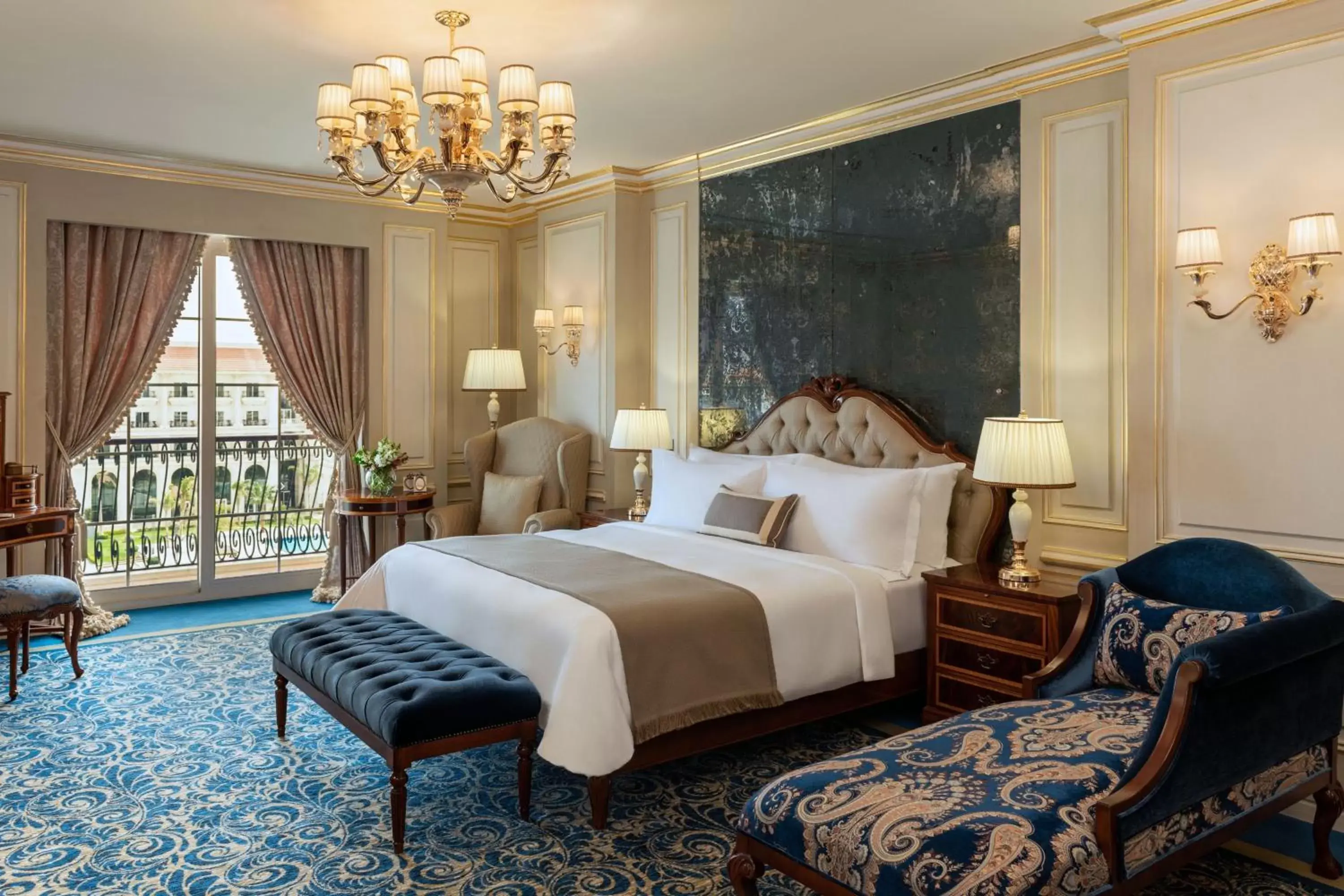 Bedroom, Bed in The St. Regis Almasa Hotel, Cairo