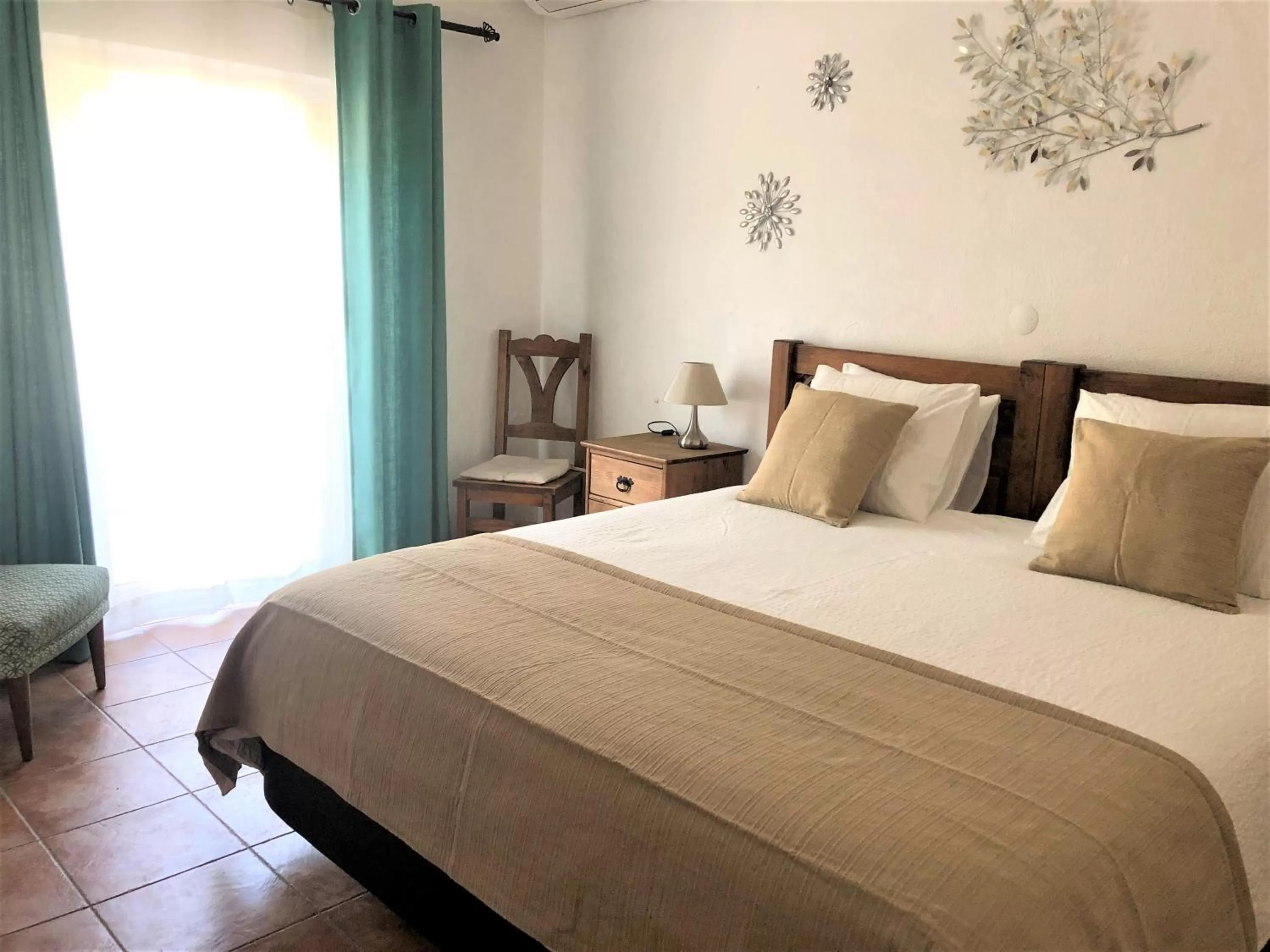 Twin Room with Terrace in Casa Jardim Oasis