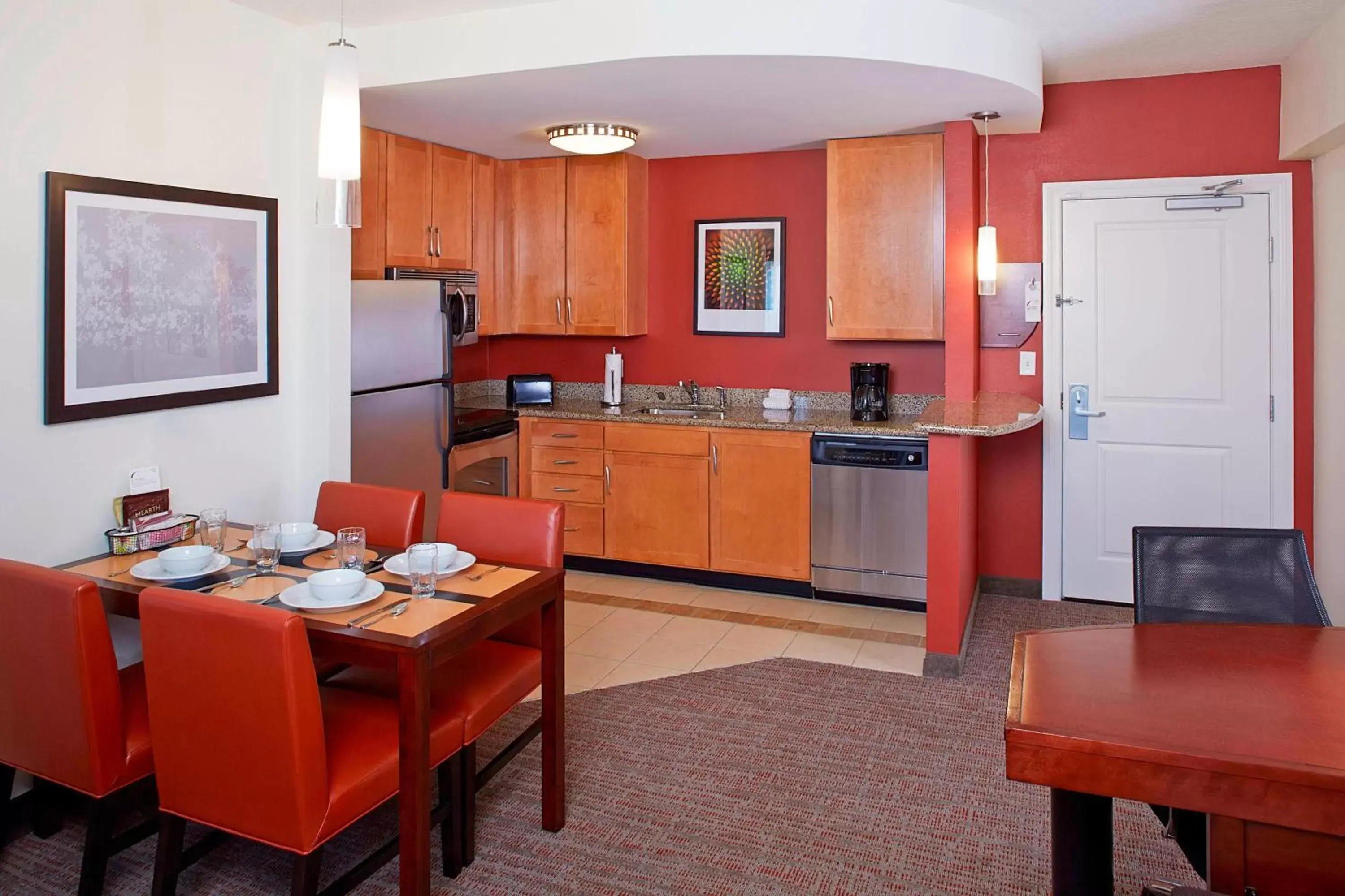 Bedroom, Kitchen/Kitchenette in Residence Inn by Marriot Clearwater Downtown