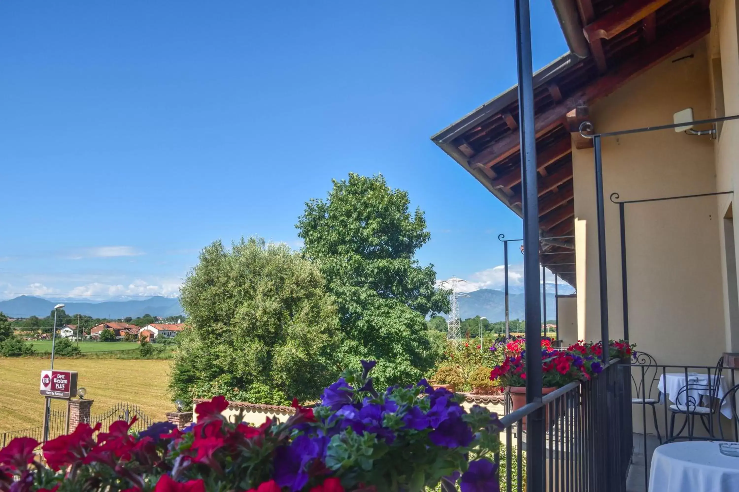 Natural landscape in Best Western Plus Hotel Le Rondini