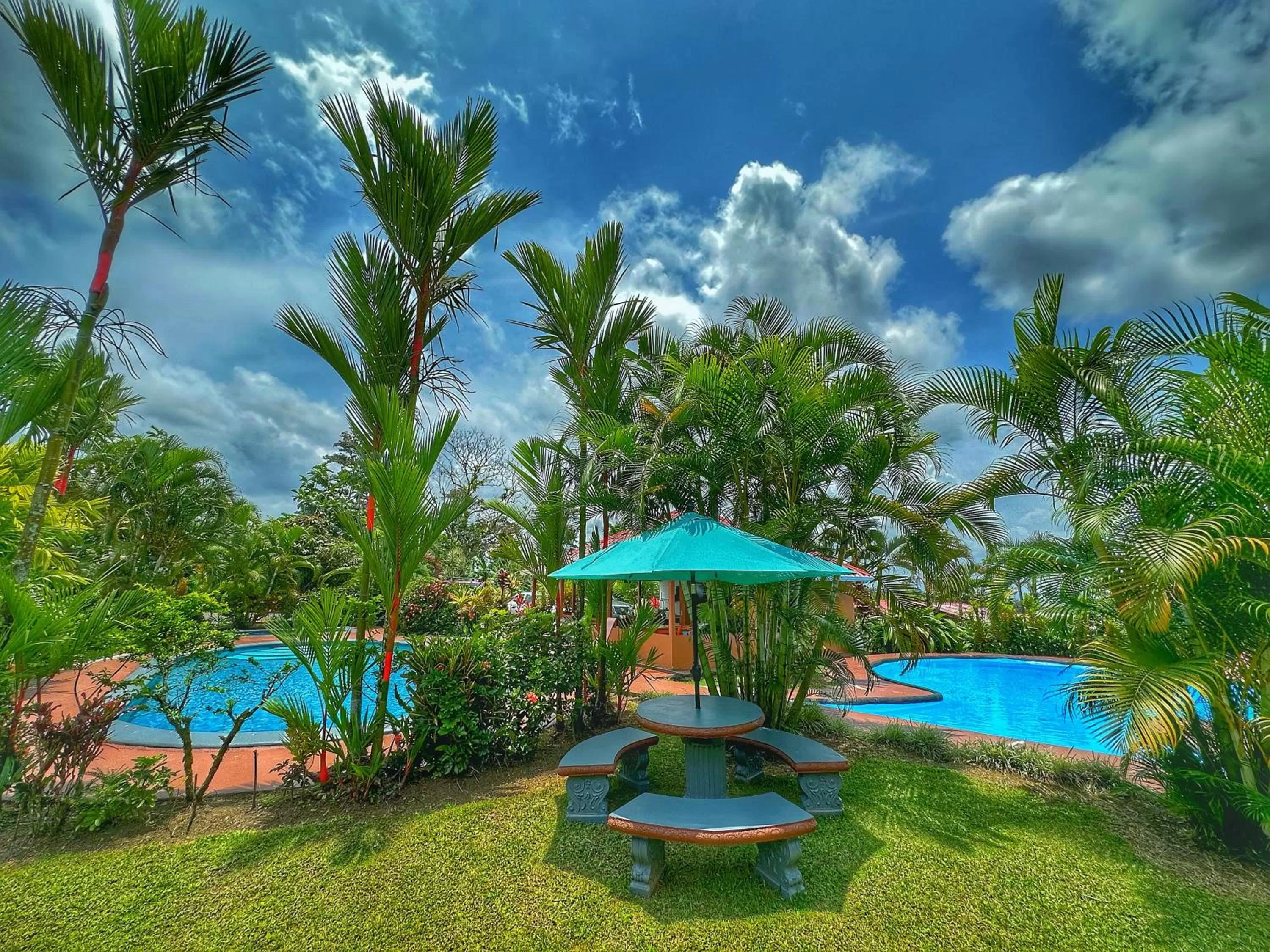 Loma Real Hot Springs Bed & Breakfast