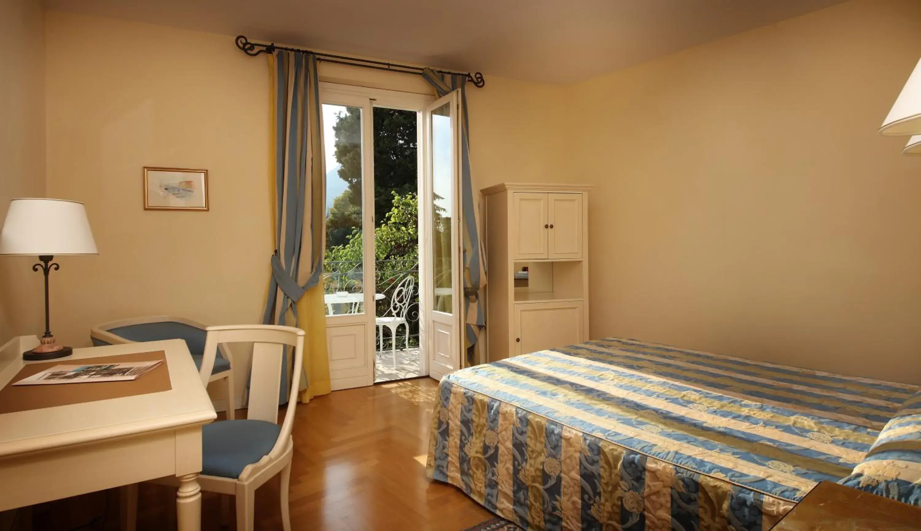 Photo of the whole room, Bed in Hotel Villa Sofia