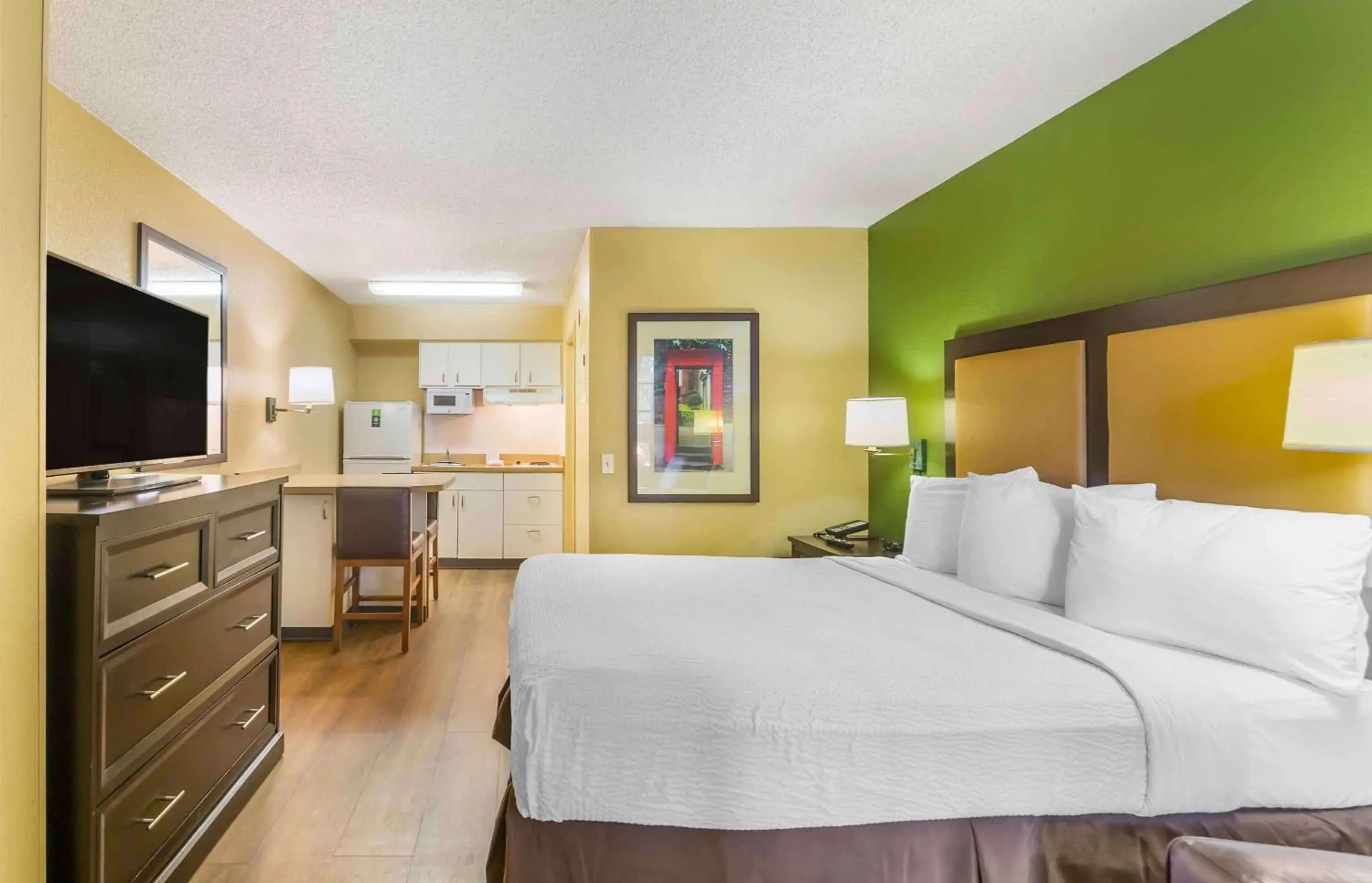 Bedroom in Extended Stay America Suites - Fort Lauderdale - Tamarac