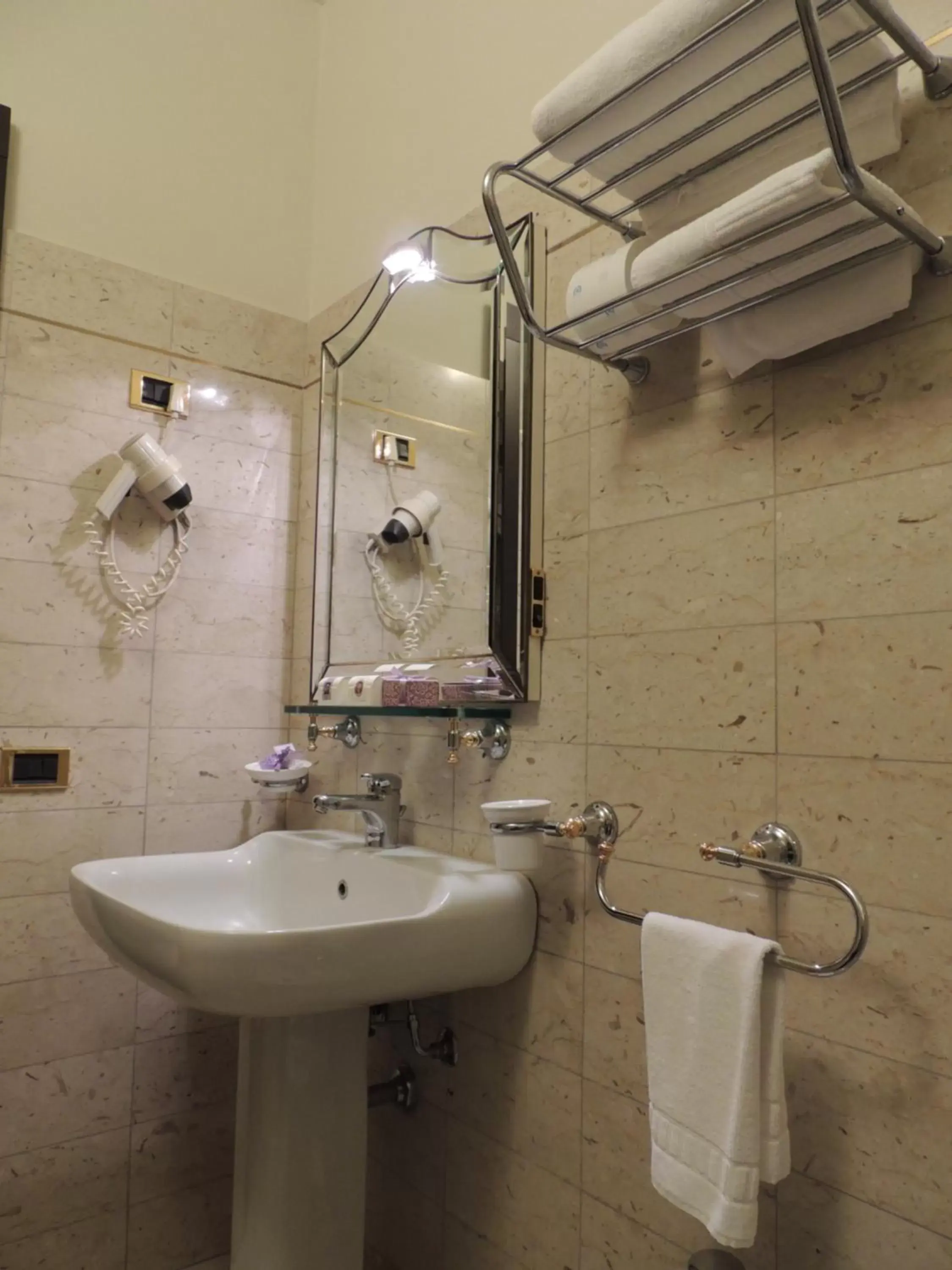 Classic Double Room - Ground Floor in Hotel Verdi Boutique Hotel Classic Double Room - Ground Floor in Hotel Verdi Boutique Hotel