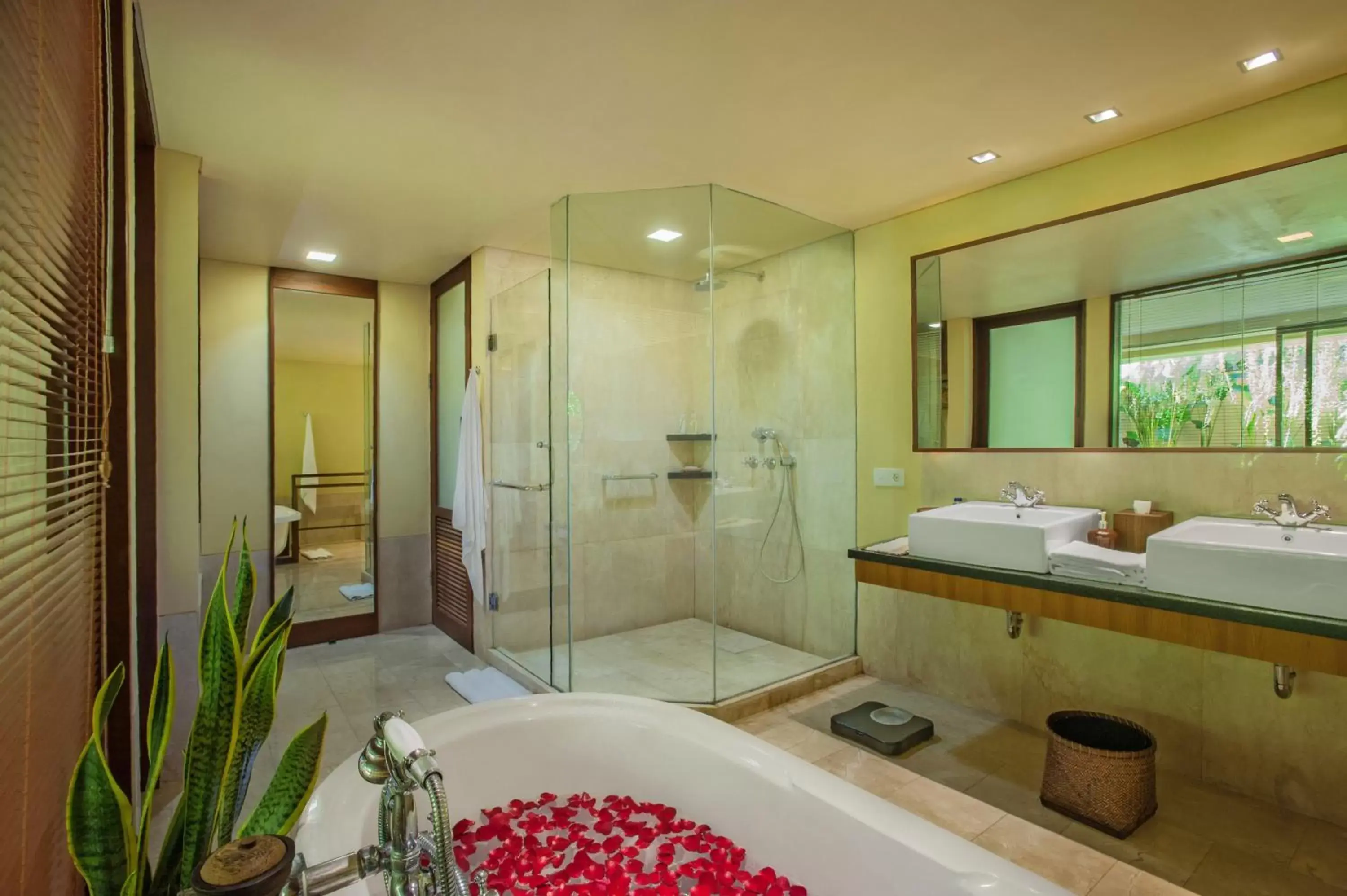 Shower, Bathroom in Komaneka at Rasa Sayang Ubud