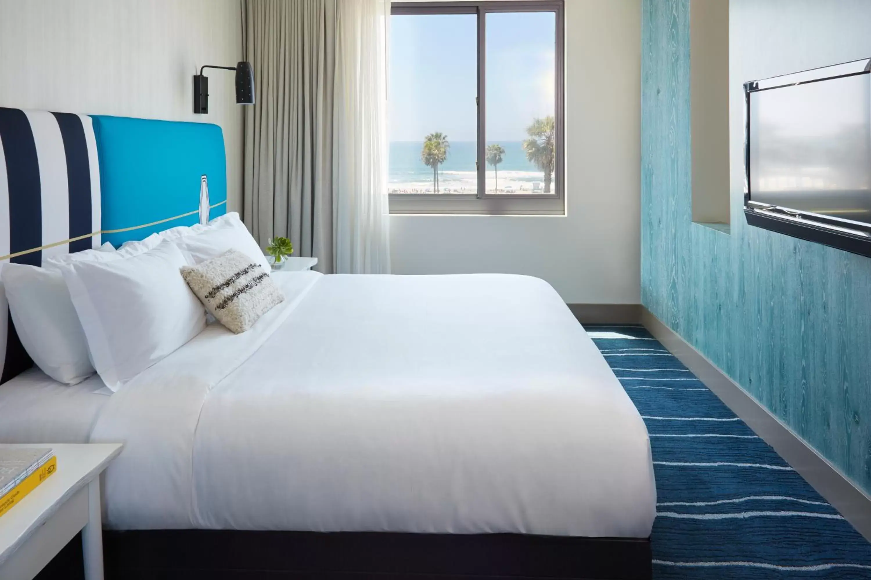 King Studio Suite - Oceanfront in Kimpton Shorebreak Huntington Beach Resort, an IHG Hotel