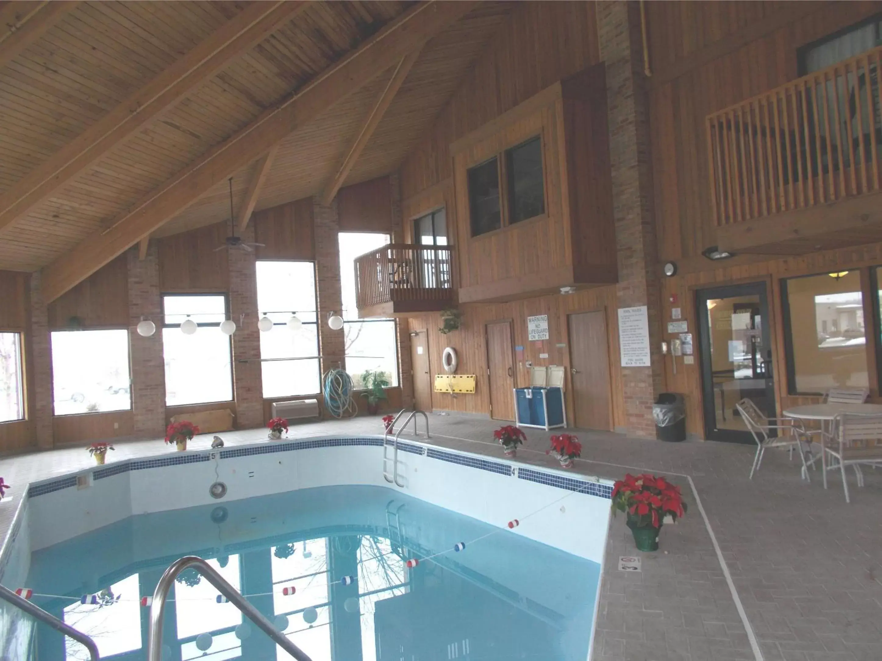 Swimming Pool in Royalton Inn and Suites, Wilmington,Ohio