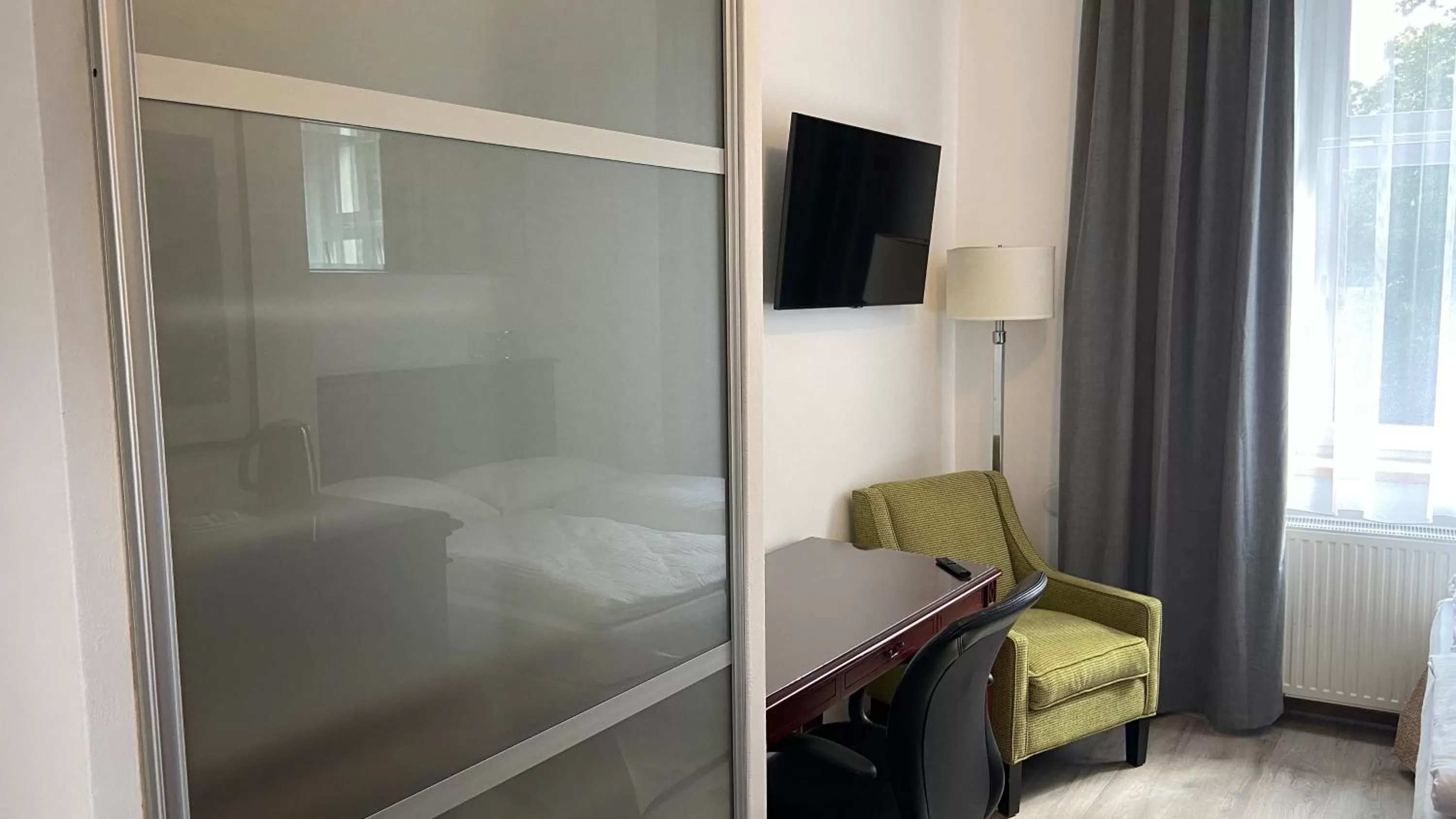 TV and multimedia, Bed in Aparthotel Slezák