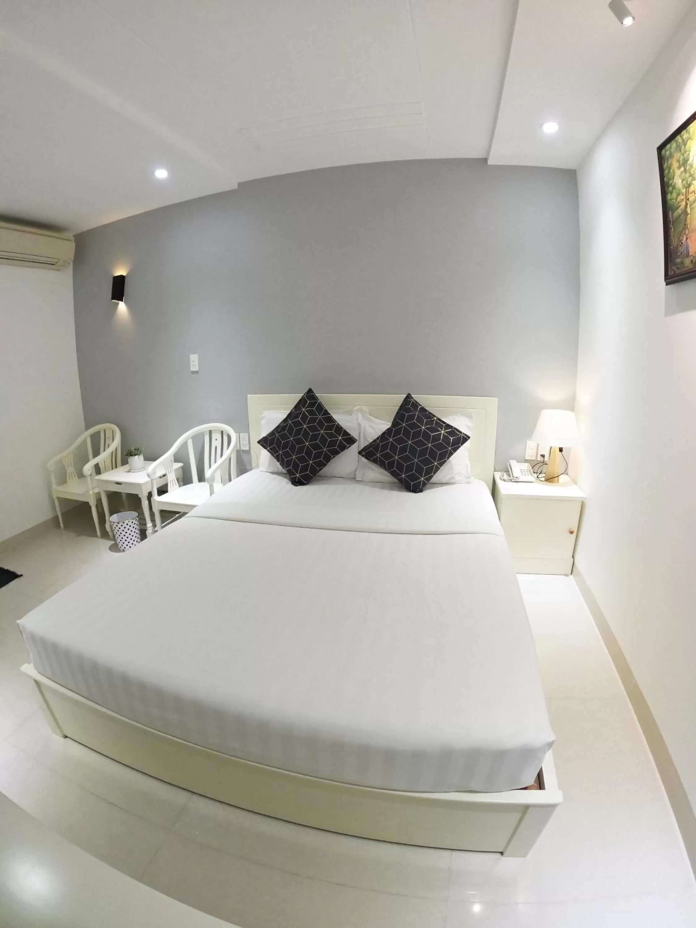 Photo of the whole room, Bed in Dinh Phat Hotel