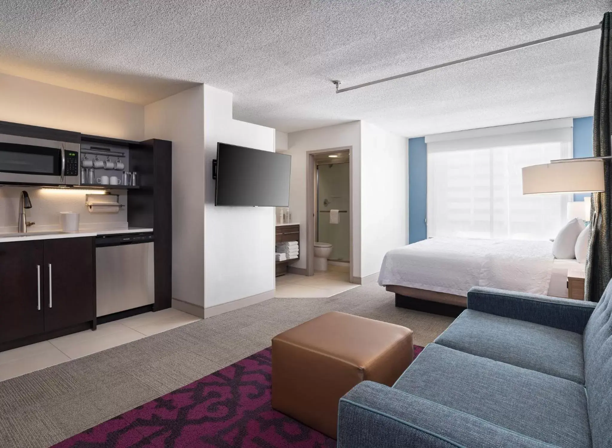 Seating Area in Home2 Suites by Hilton Indianapolis - Keystone Crossing