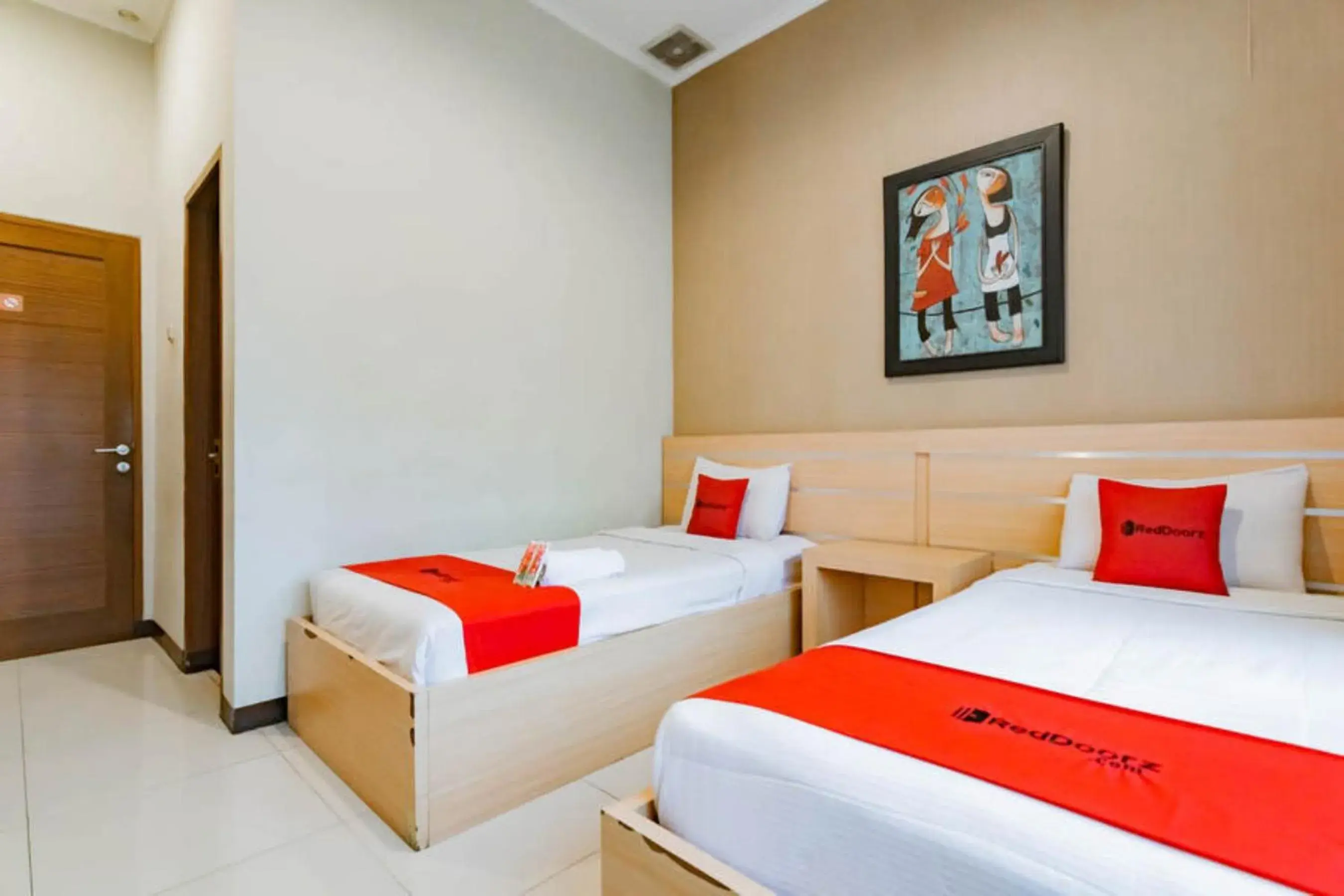 Bedroom, Bed in RedDoorz near Lembang Park & Zoo 2