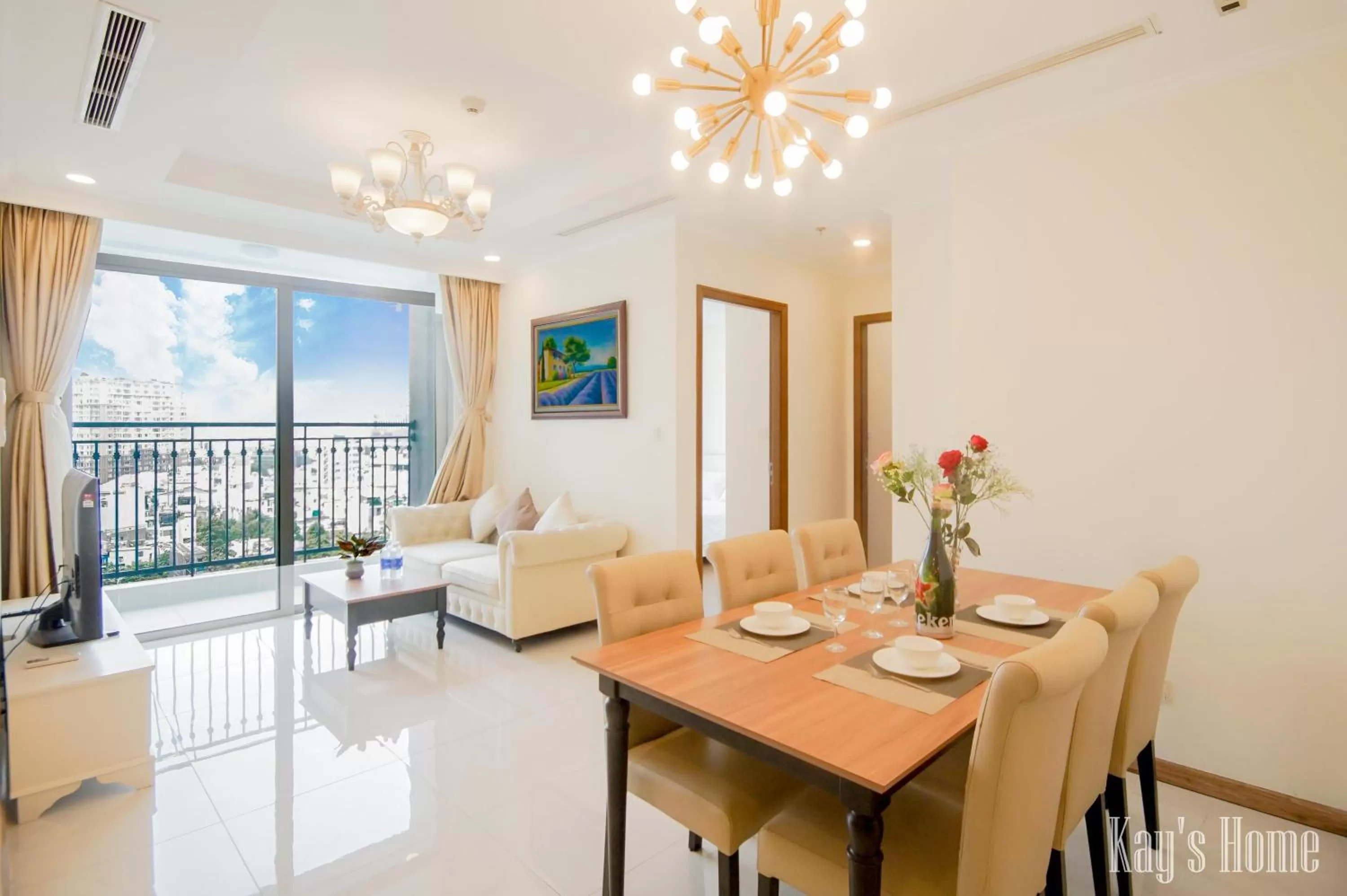 Dining Area in Vinhomes Central Park-Nice Homes