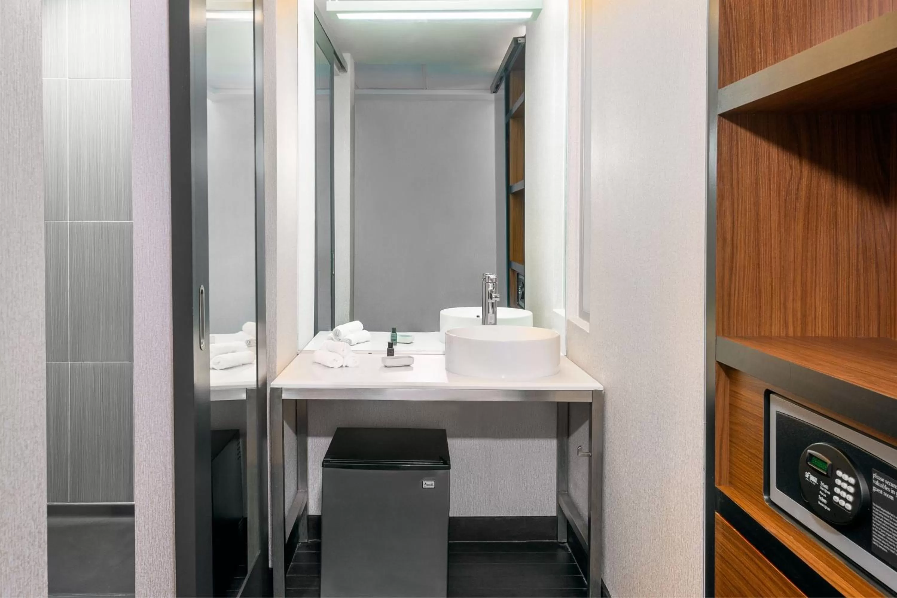 Bathroom in Aloft Orlando Downtown