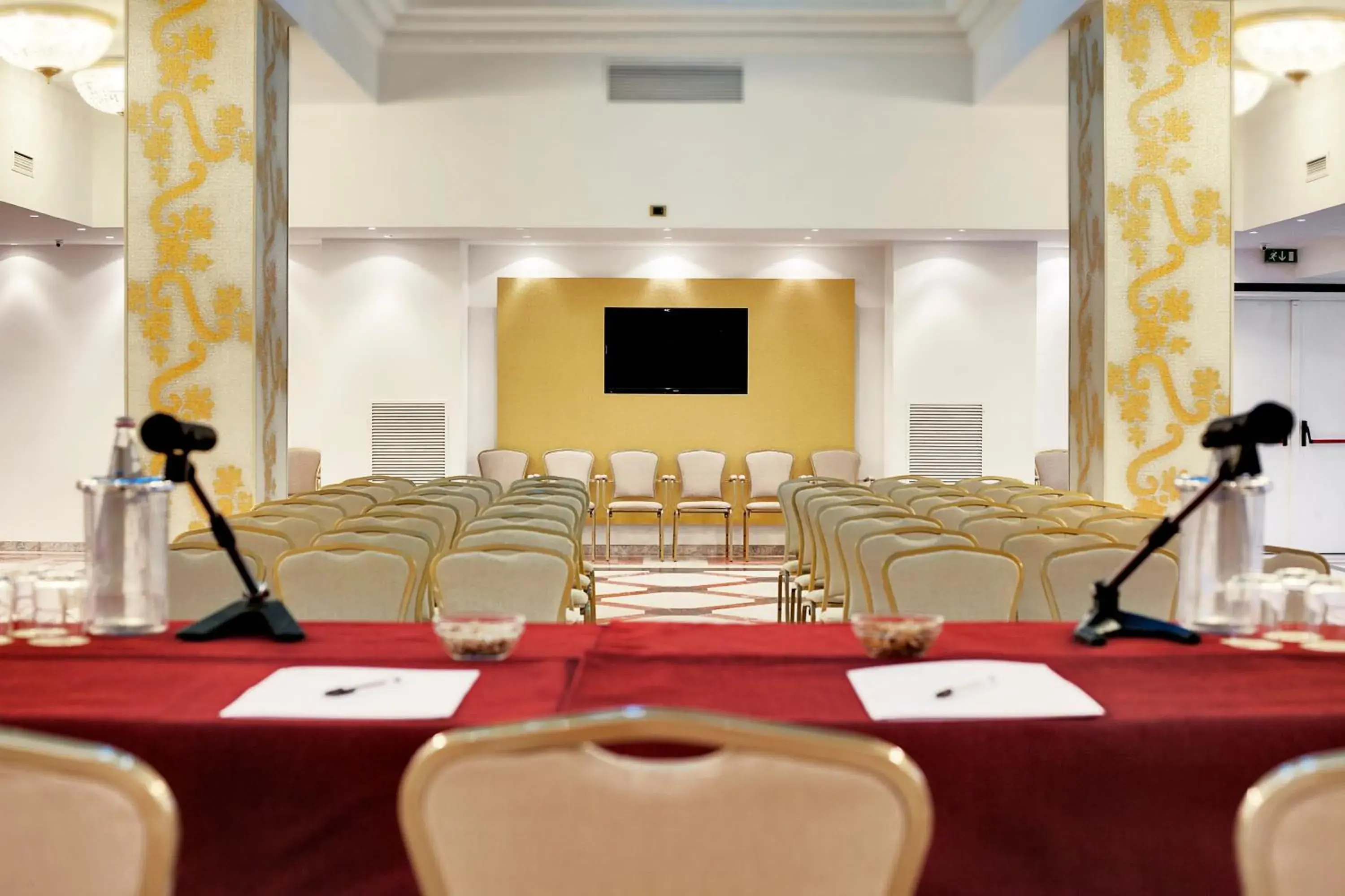 Business facilities in Mediterraneo Palace Hotel