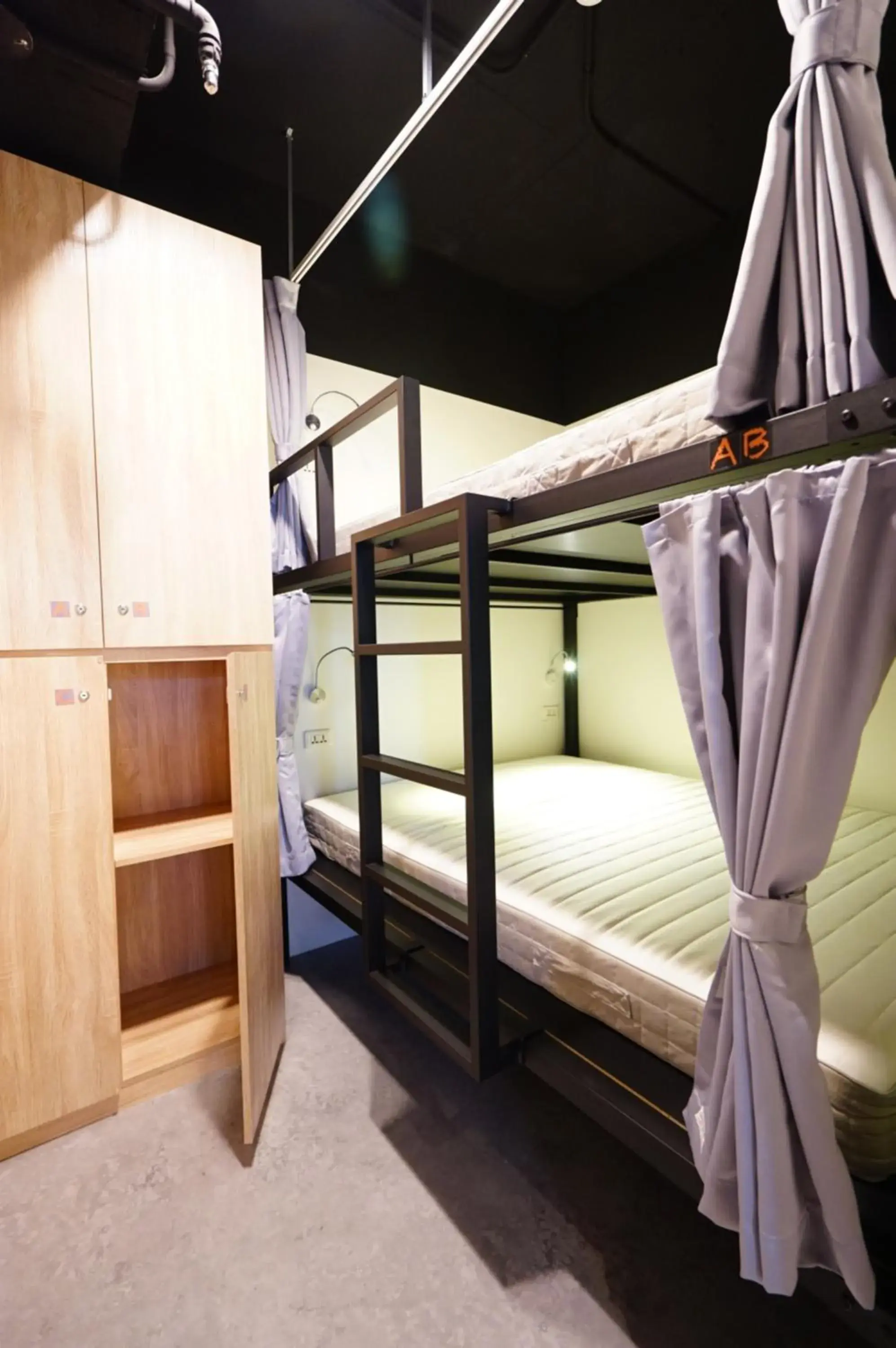 Off site, Bunk Bed in Cavemen Hostel Taipei Station Youth Branch