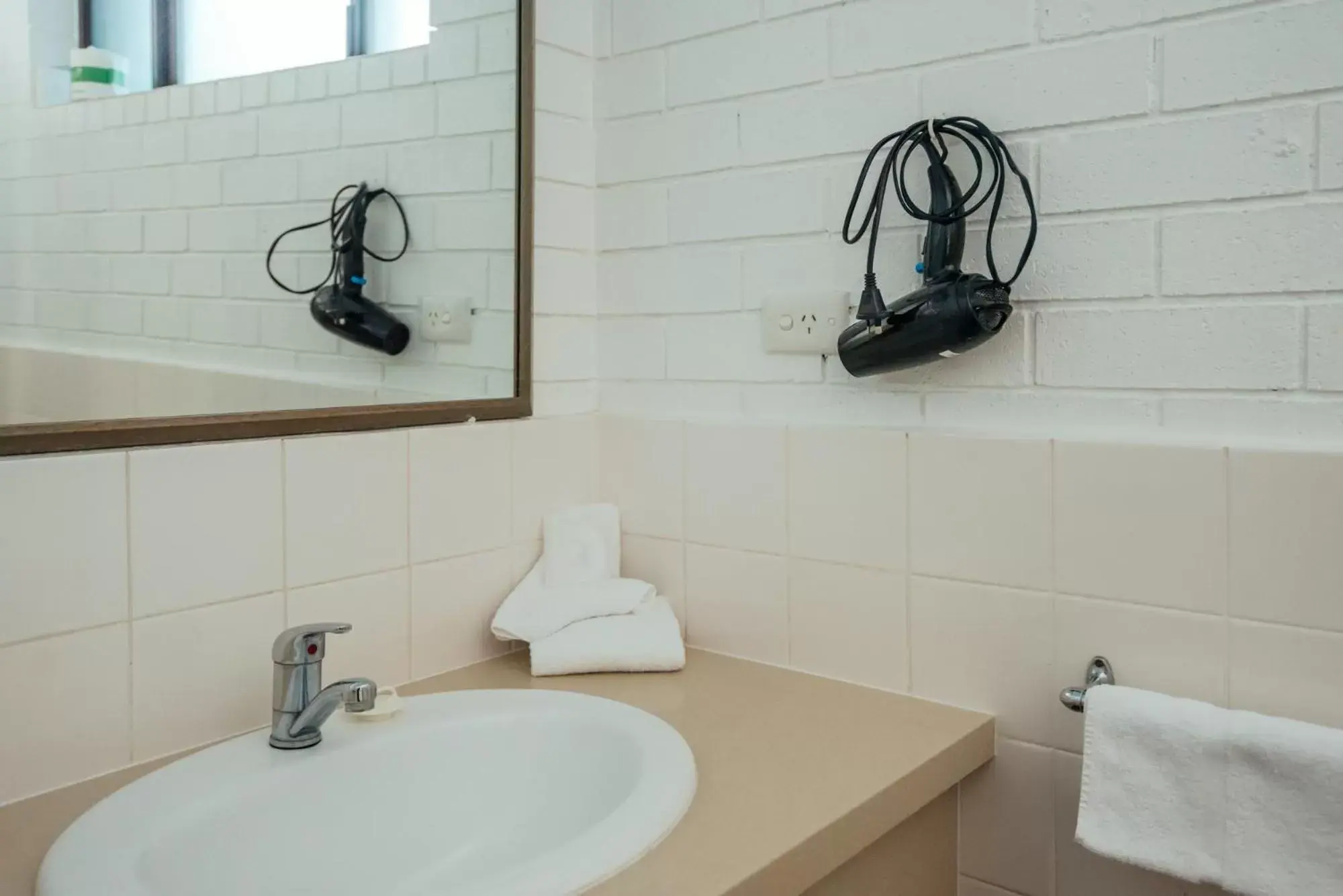 Bathroom in Big Windmill Corporate & Family Motel