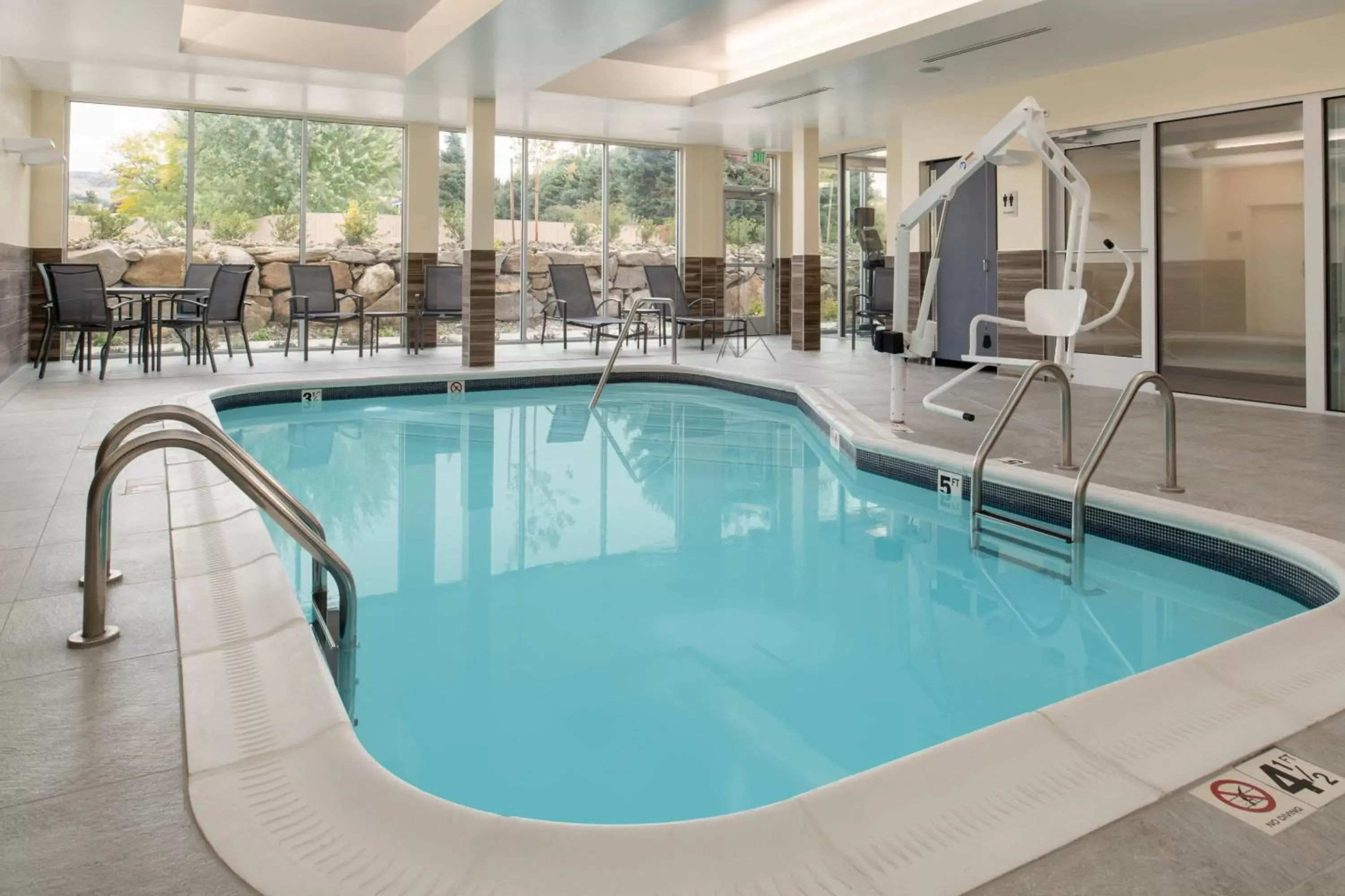 Swimming Pool in Fairfield Inn & Suites by Marriott Wenatchee