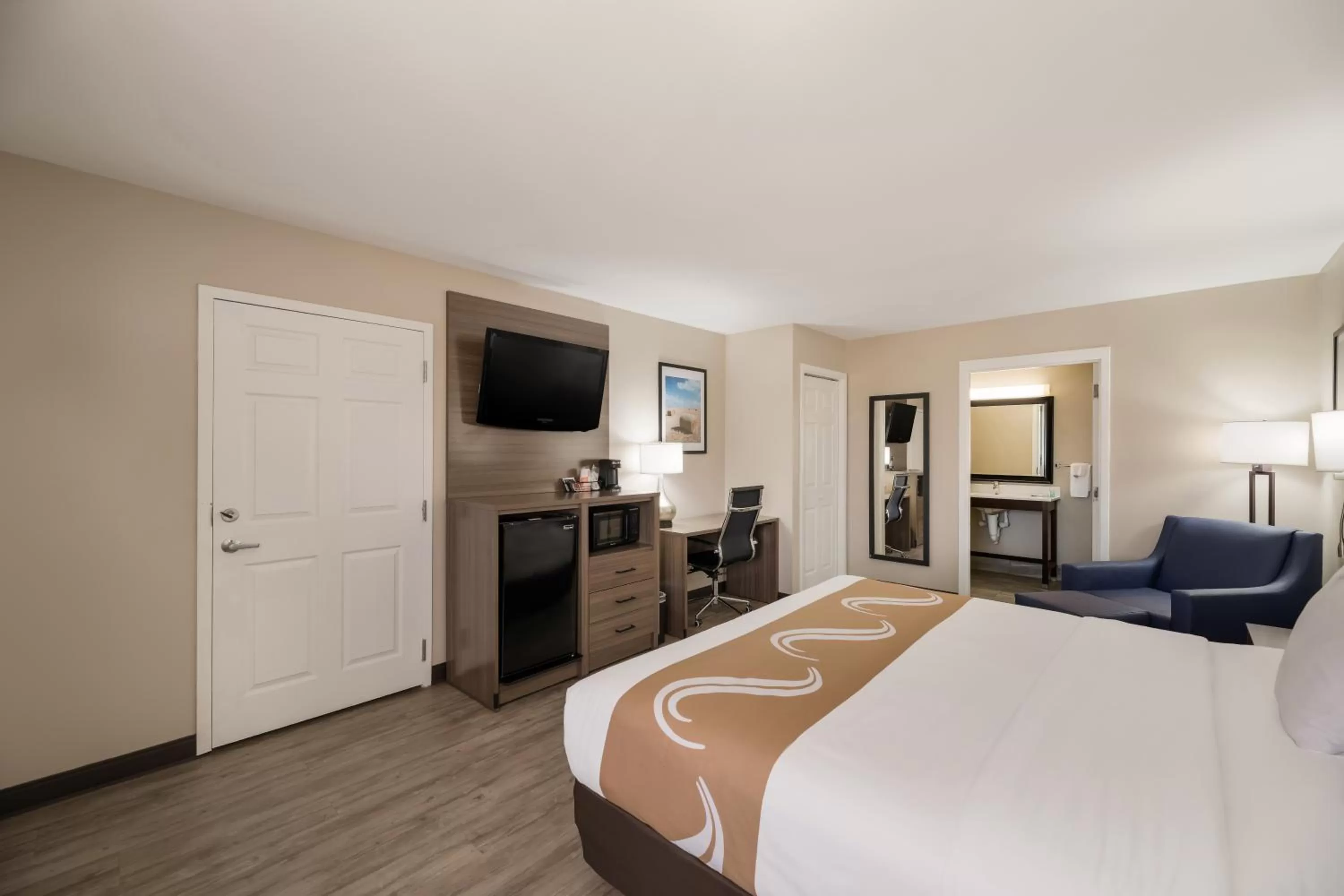 Bedroom, Bed in Quality Inn