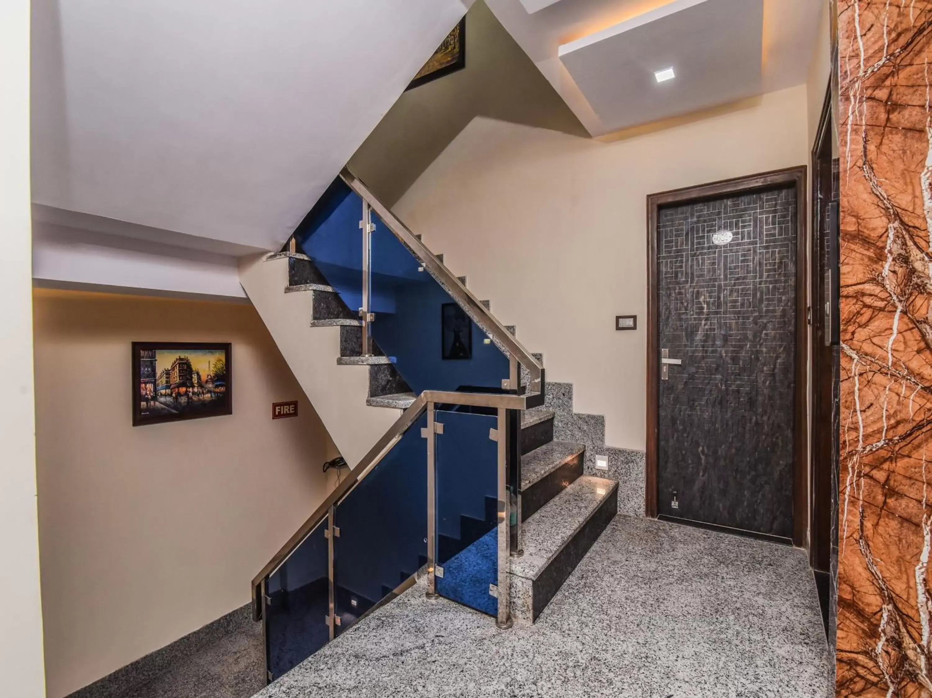 Property building in Hotel Dollar Inn Property building in Hotel Dollar Inn