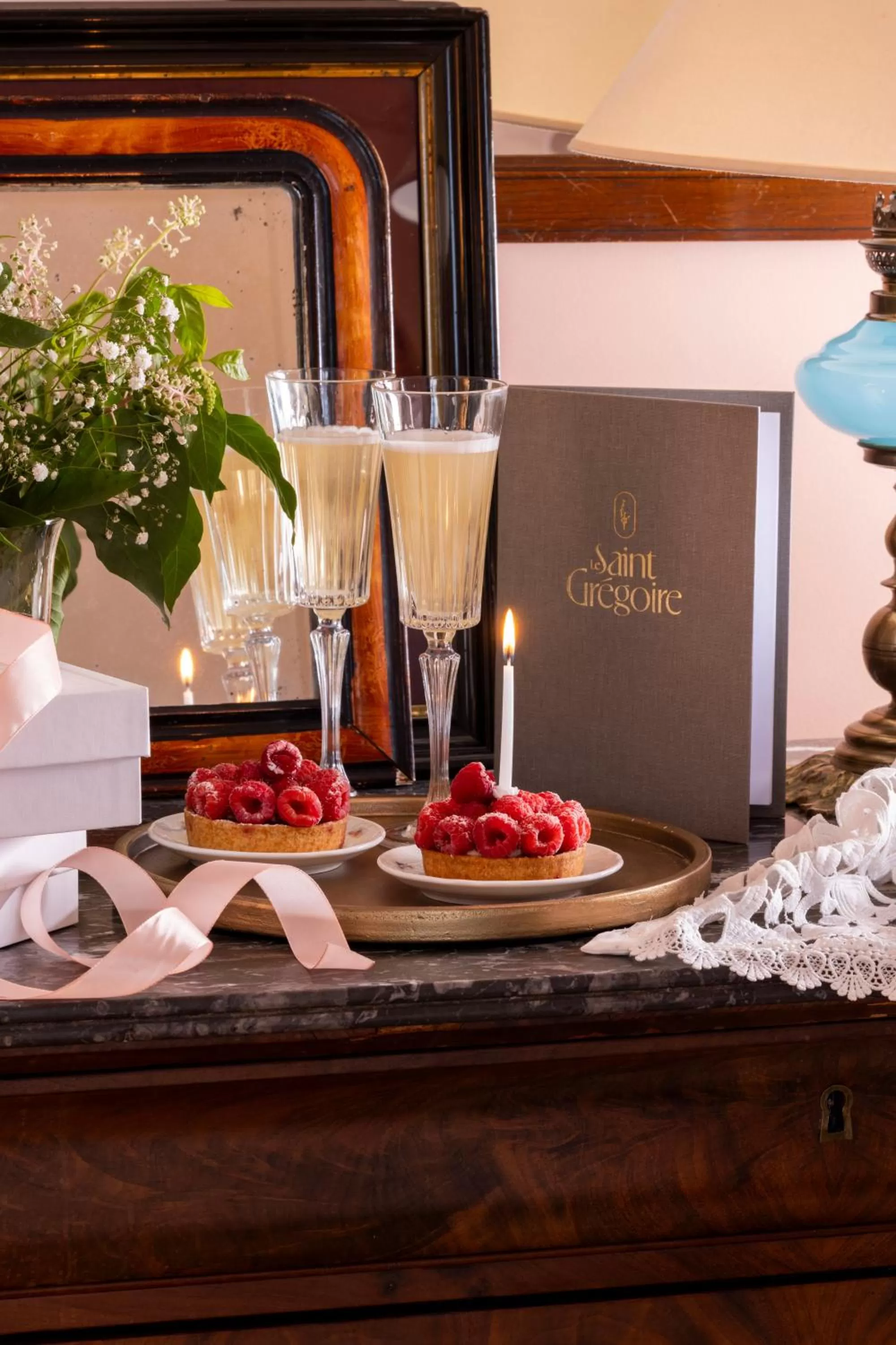 Food and drinks in Hôtel Le Saint Gregoire