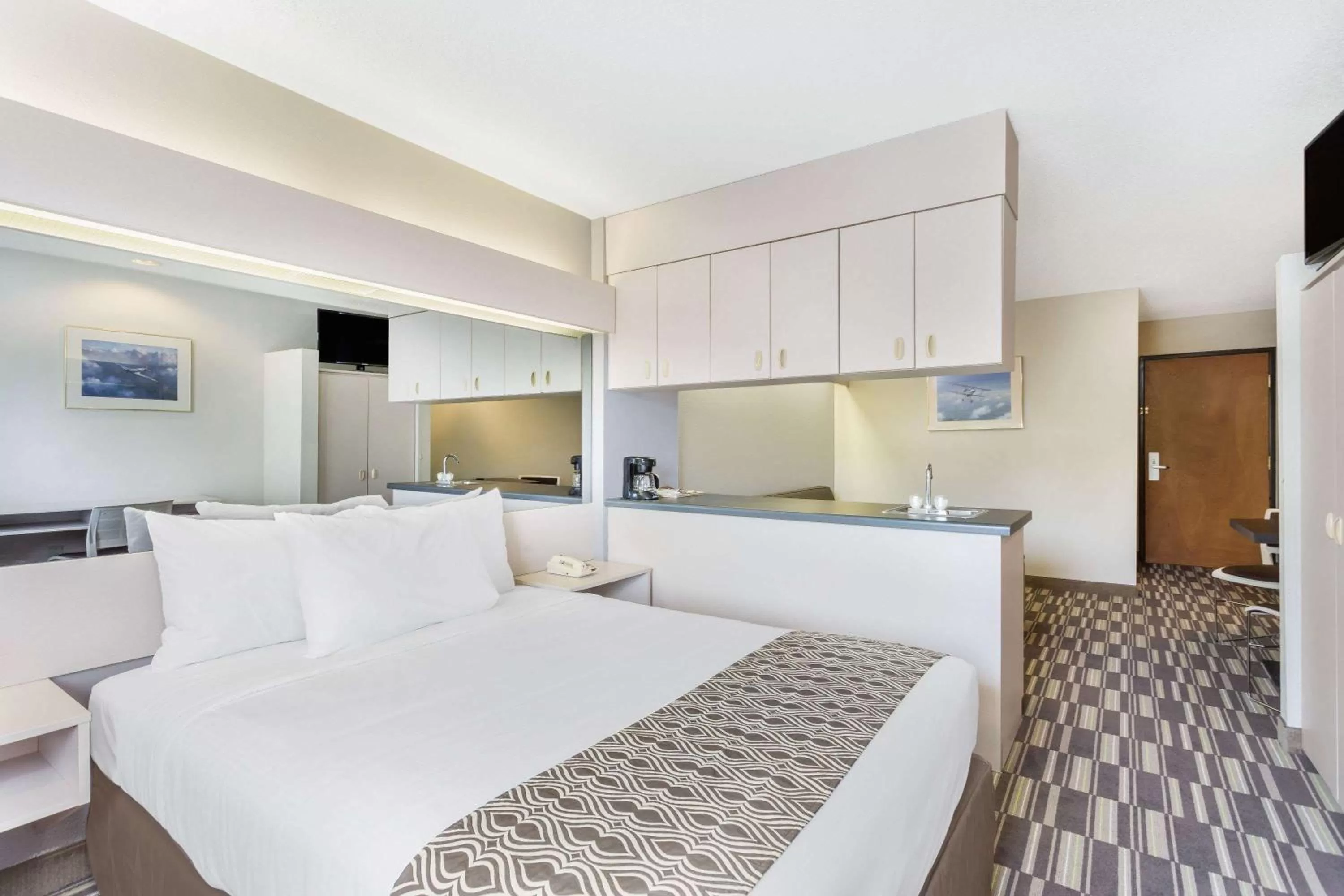 Photo of the whole room, Bed in Microtel Inn & Suites by Wyndham