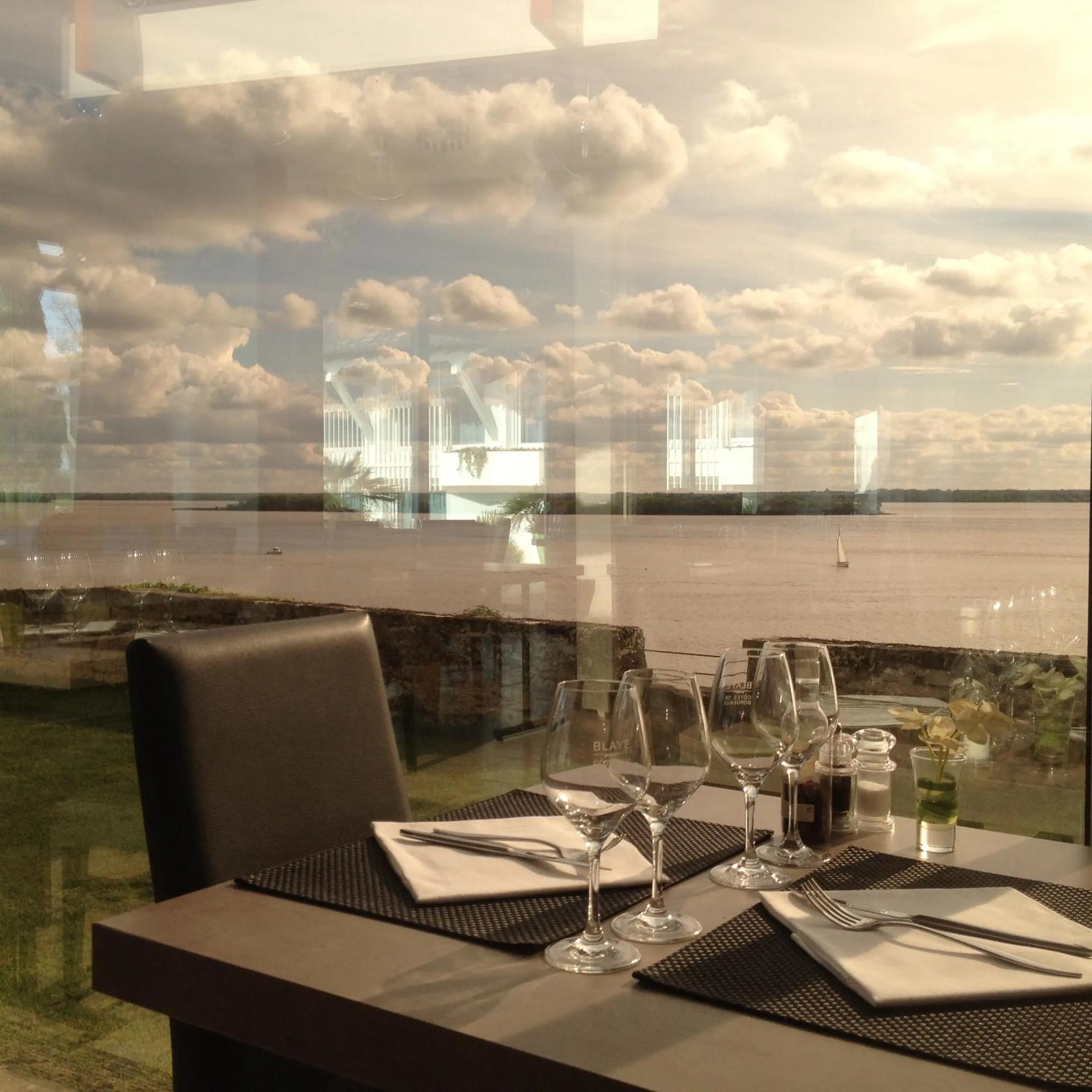 Restaurant/places to eat in Logis Hôtel Restaurant La Citadelle