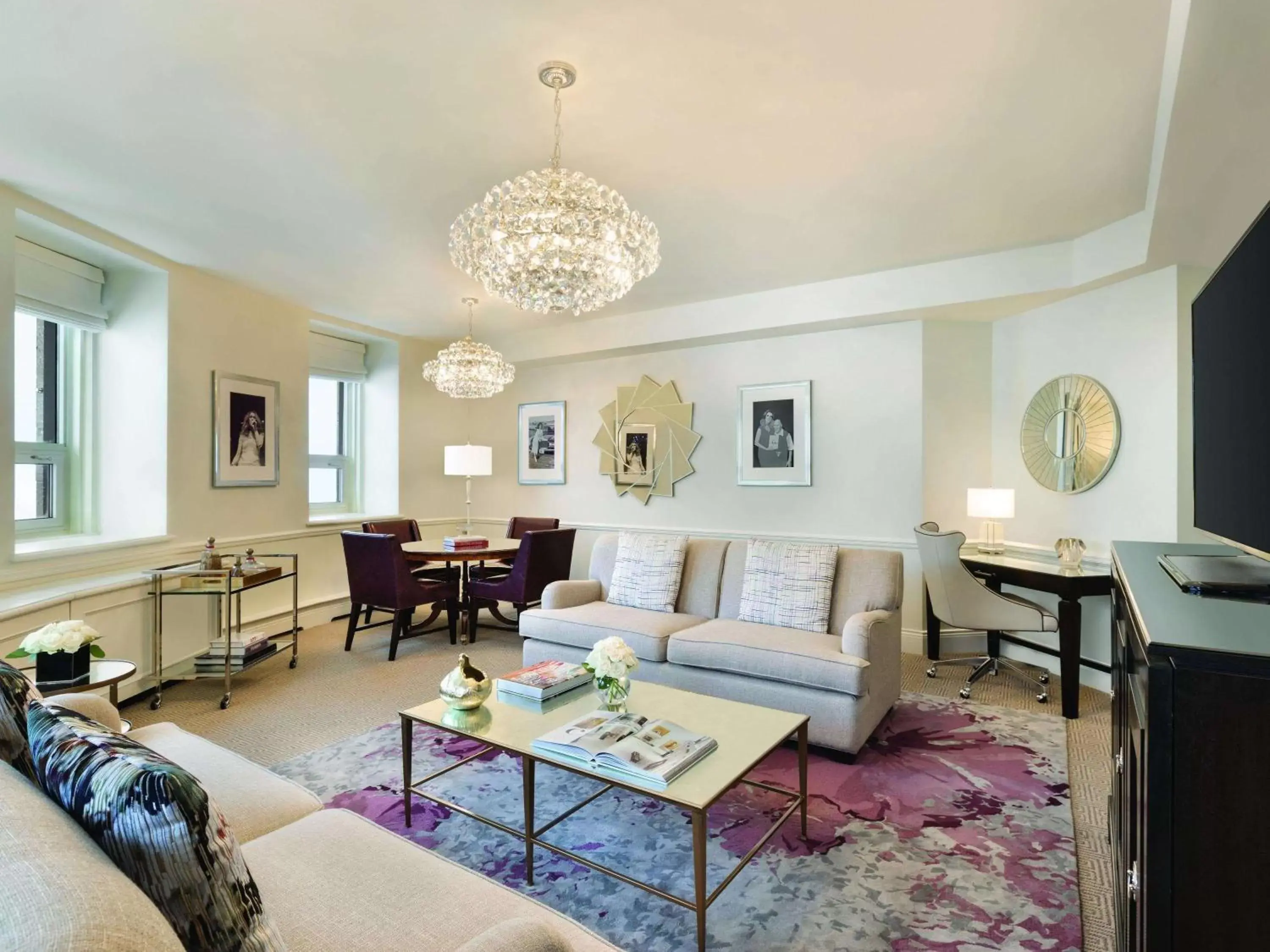 Bedroom, Seating Area in Fairmont Le Chateau Frontenac