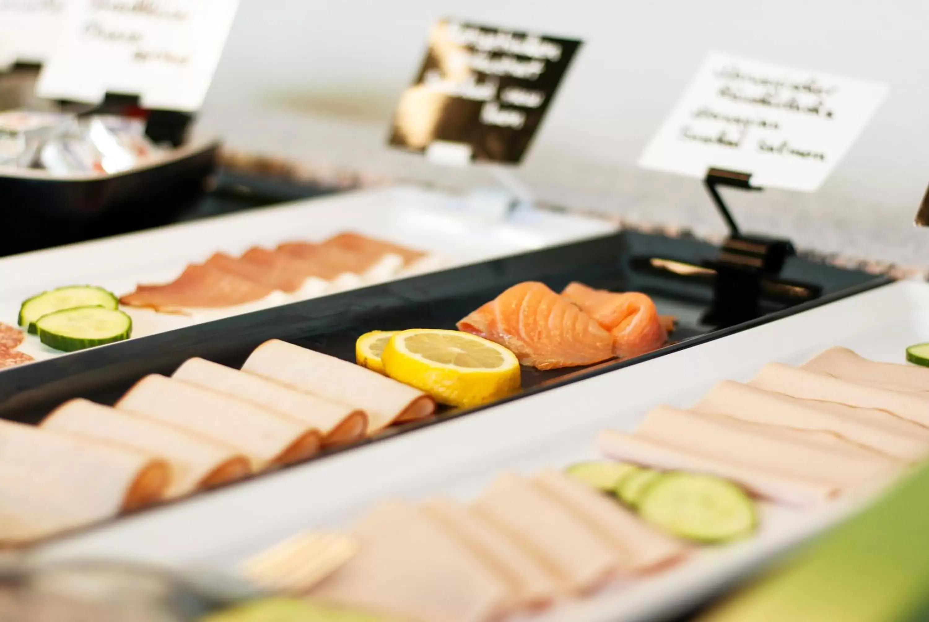 Buffet breakfast in Tailormade Hotel IDEA Spreitenbach Buffet breakfast in Tailormade Hotel IDEA Spreitenbach