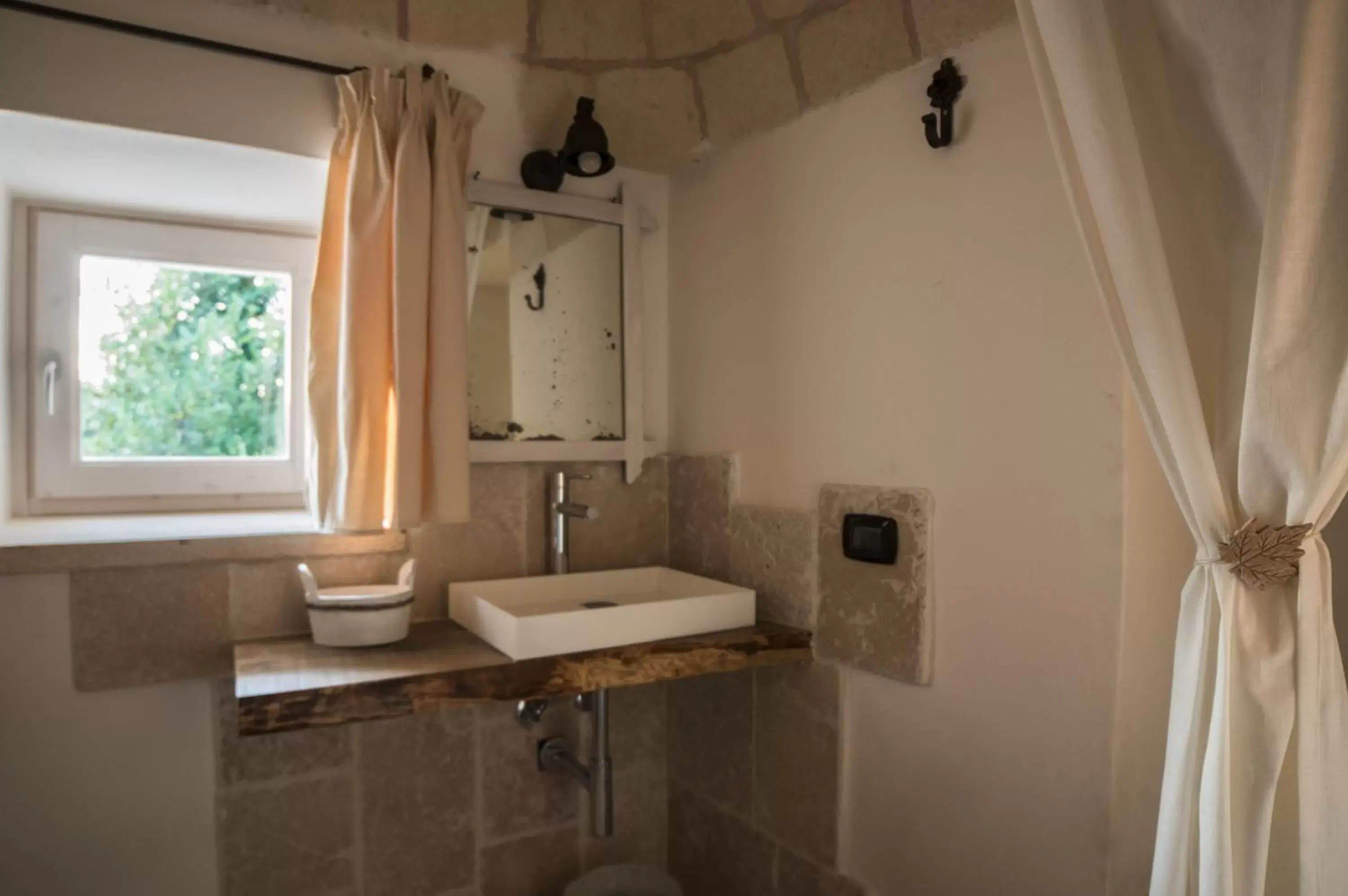 Day, Bathroom in Relais Trulli Le Icone