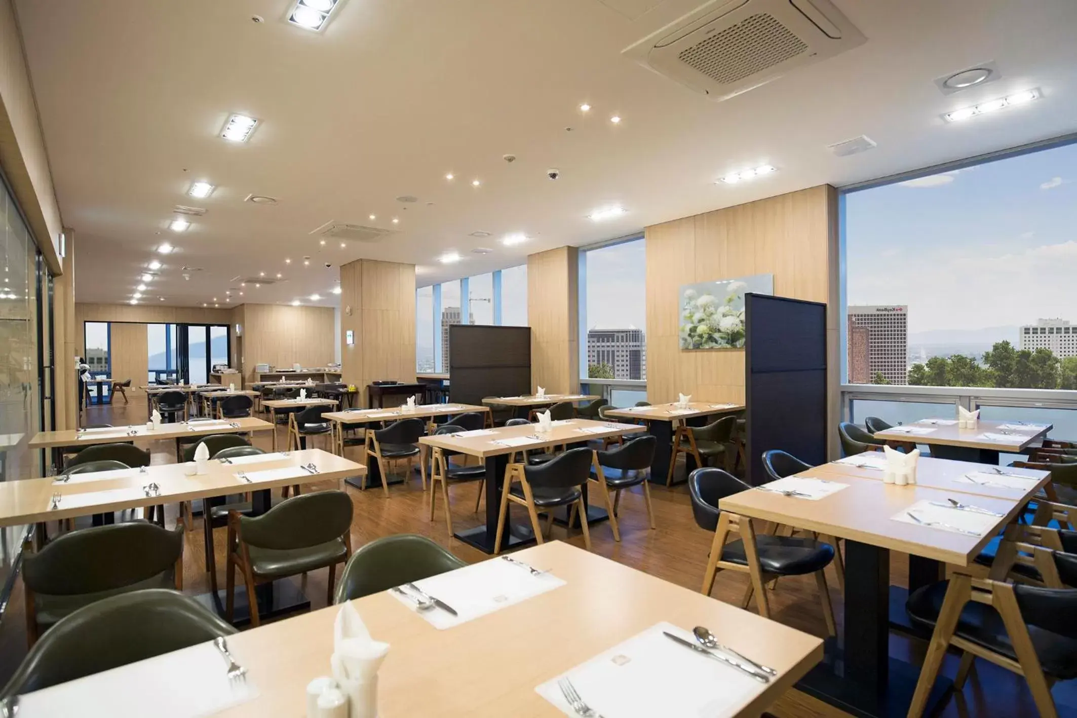 Patio, Restaurant/Places to Eat in Best Western Haeundae Hotel