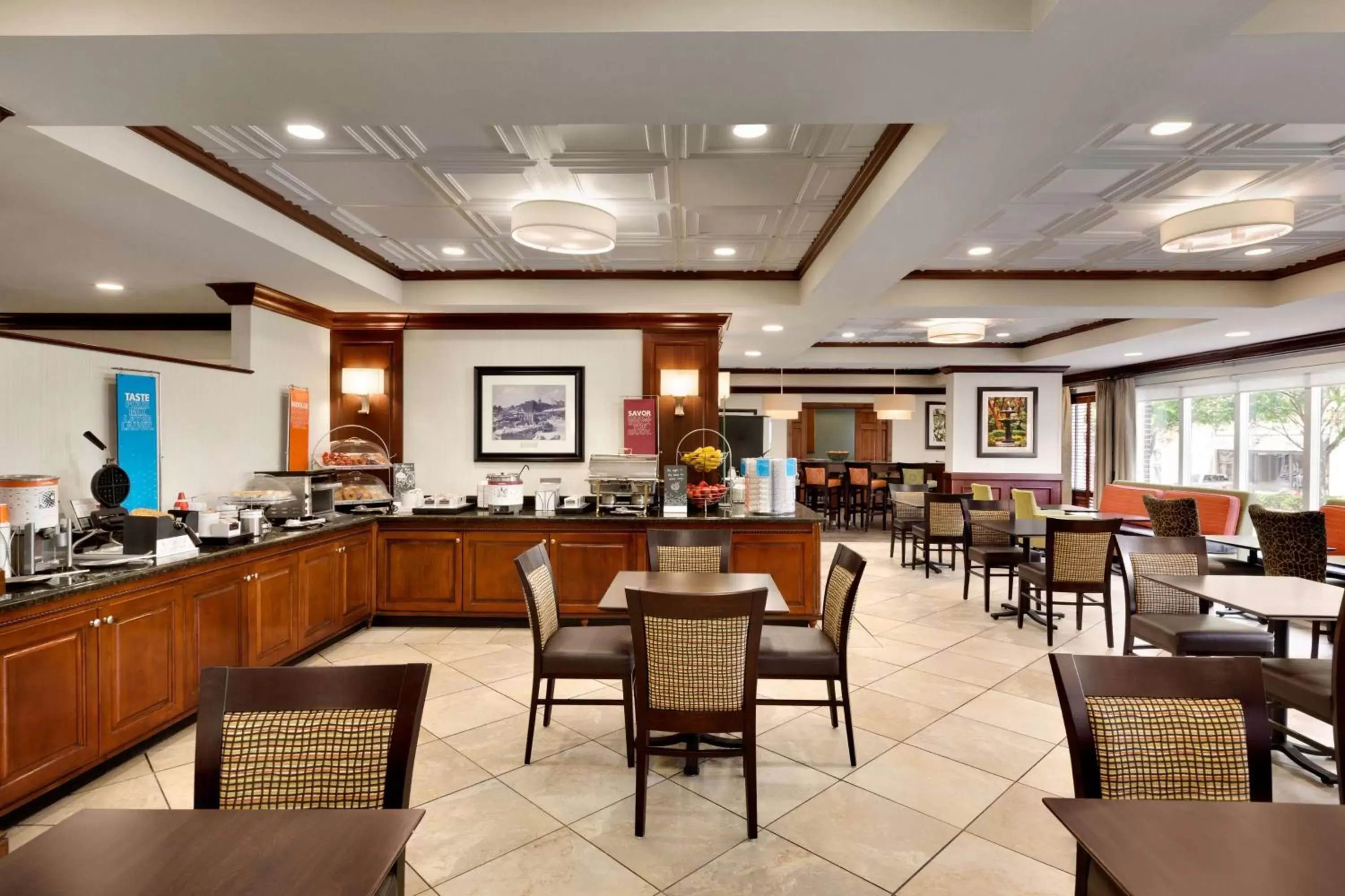 Dining area, Restaurant/Places to Eat in Hampton Inn Columbia-Downtown Historic District