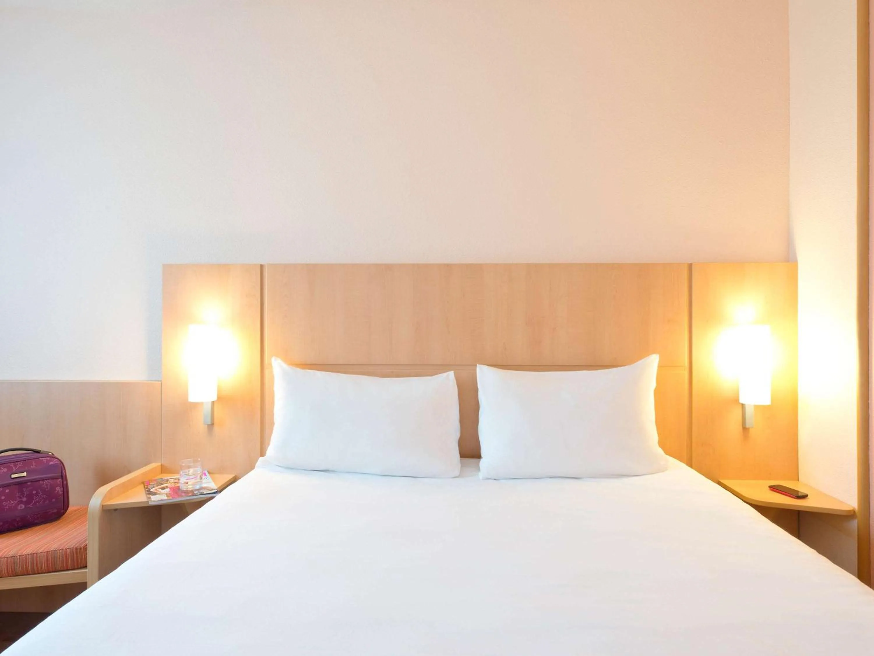 Photo of the whole room, Bed in Ibis Warszawa Ostrobramska