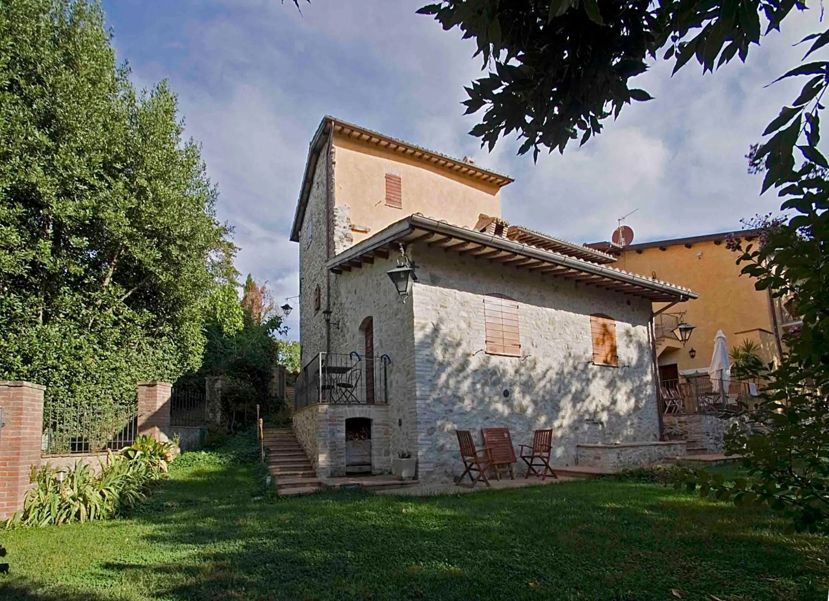 Property Building in Casale del Monsignore