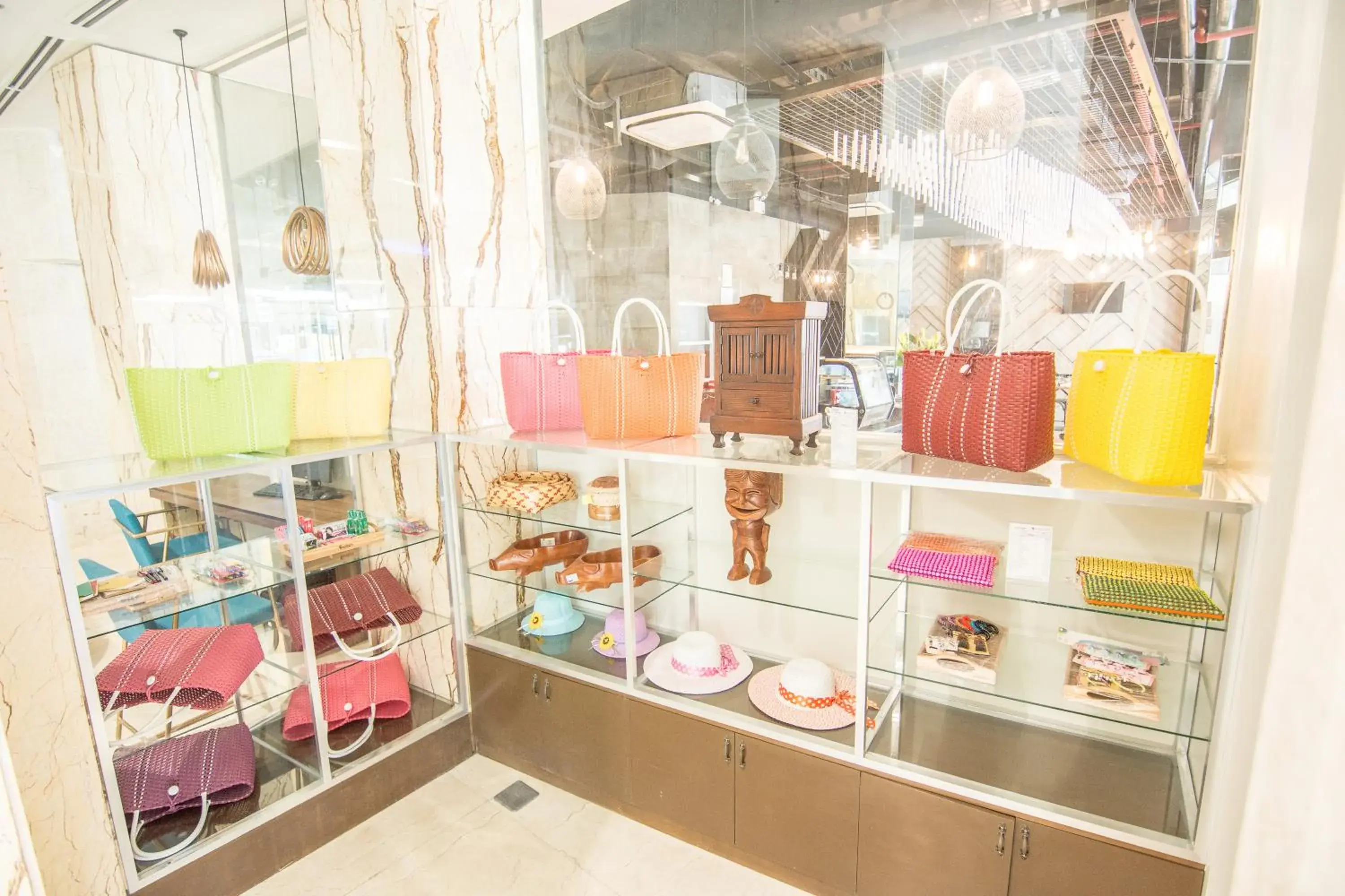 On-site shops in Goldberry Lite Hotel