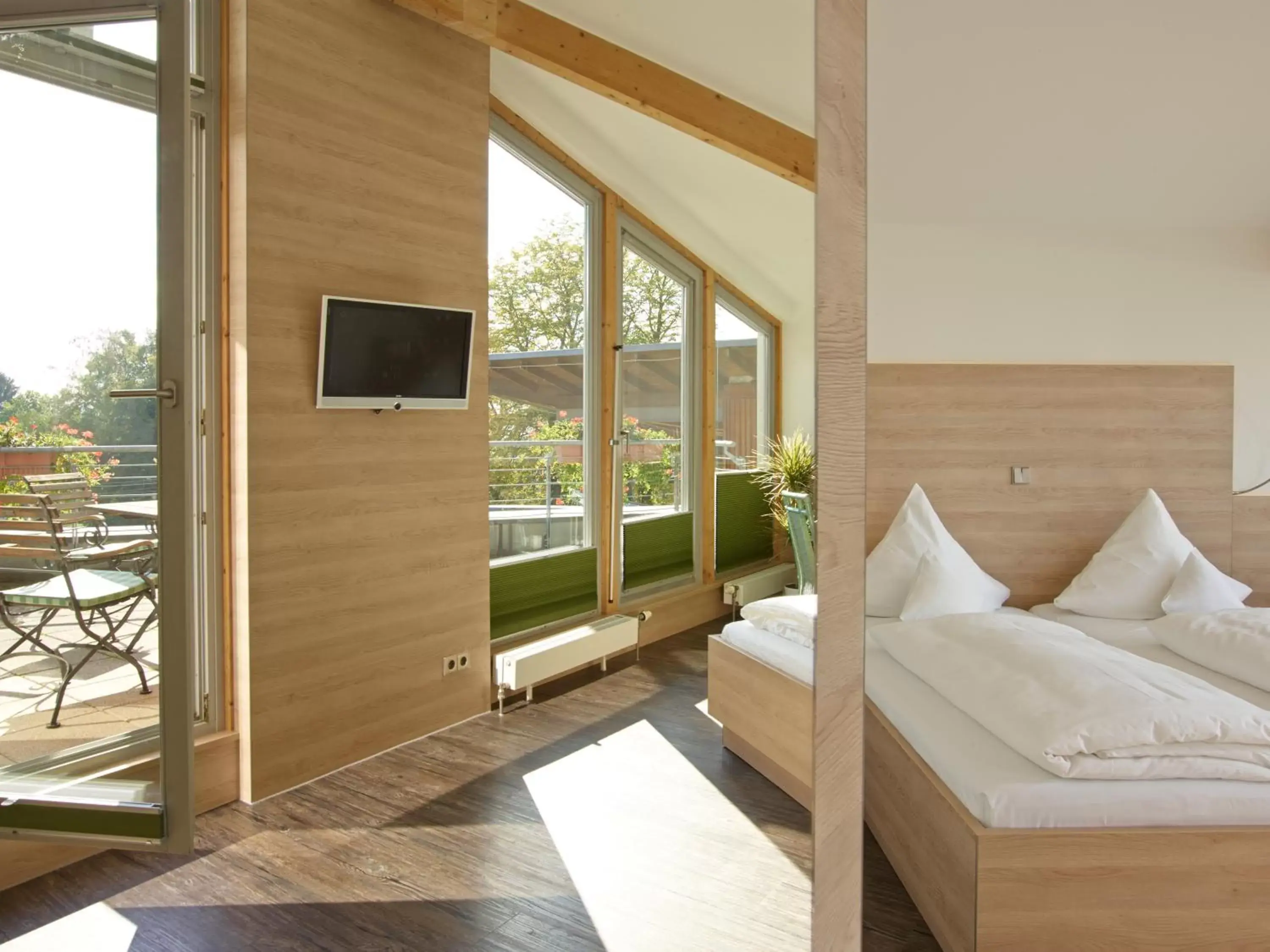 Bedroom, Seating Area in Hotel Forsthaus Grüna