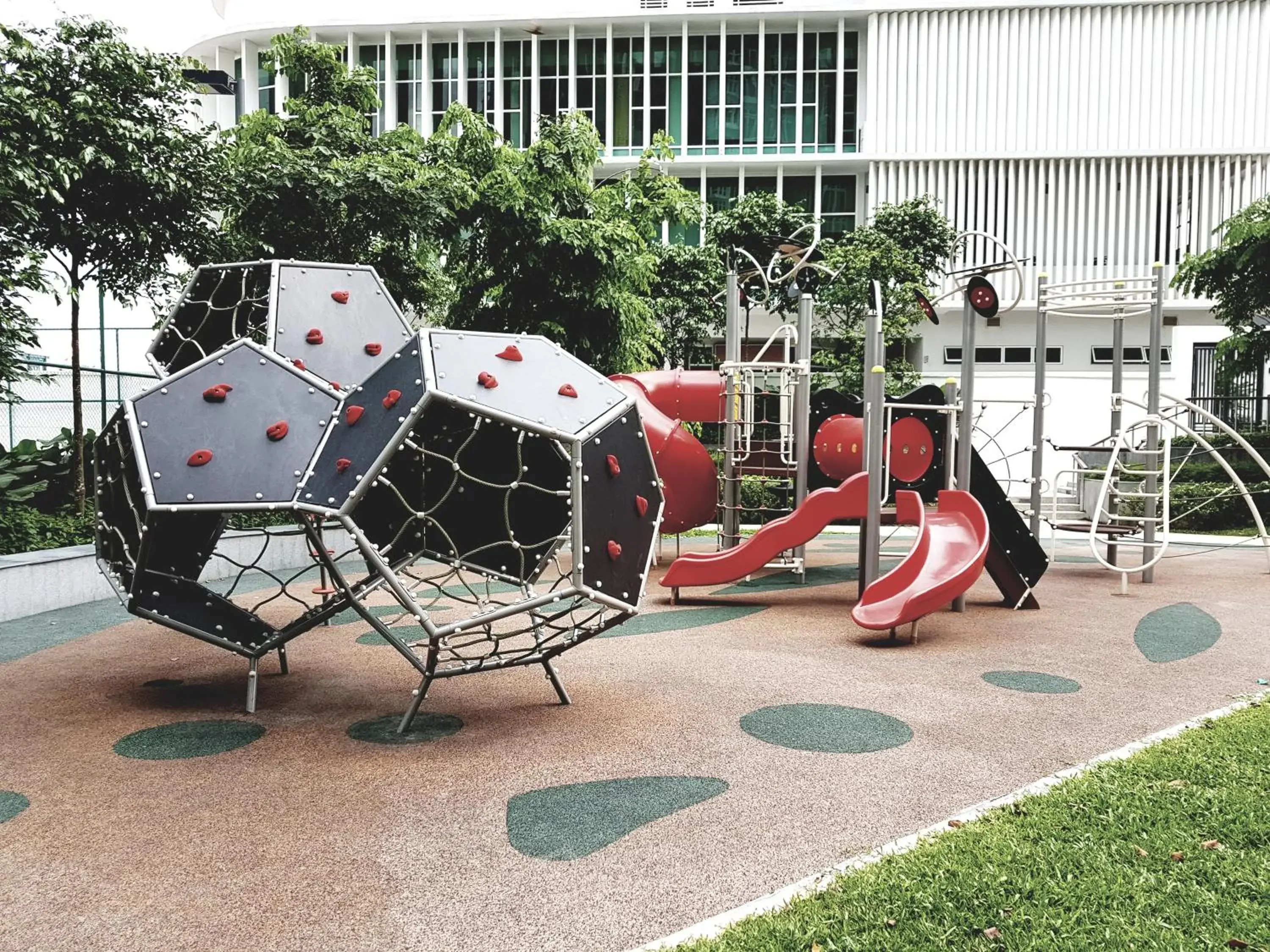 Children play ground in Holi 1Medini Themed Suites