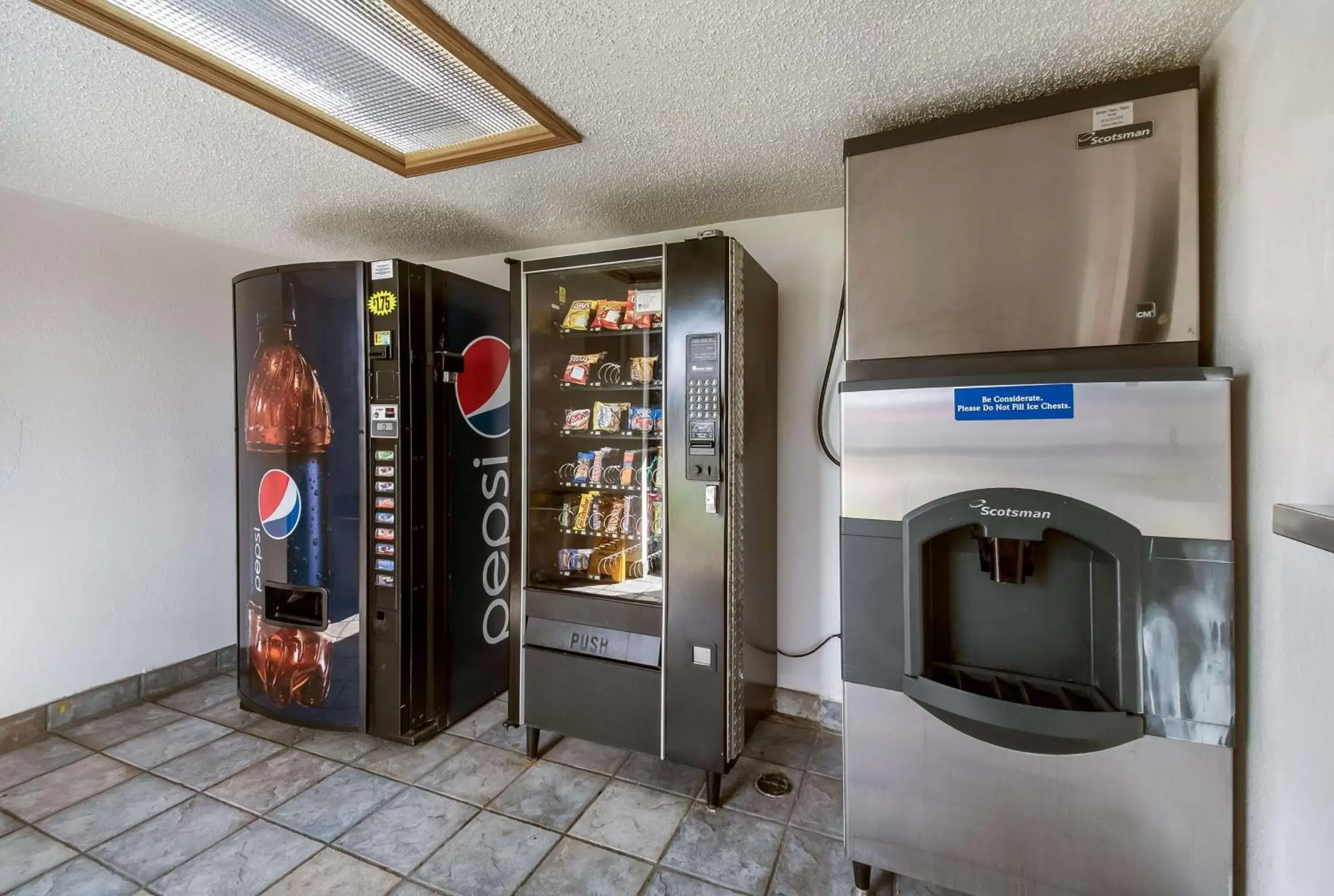 On site, Supermarket/Shops in Motel 6-Grove City, OH