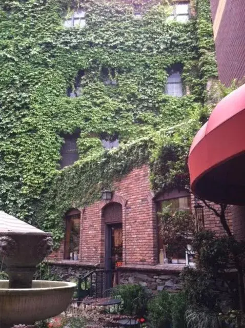 Property building in Historic Cary House Hotel Property building in Historic Cary House Hotel