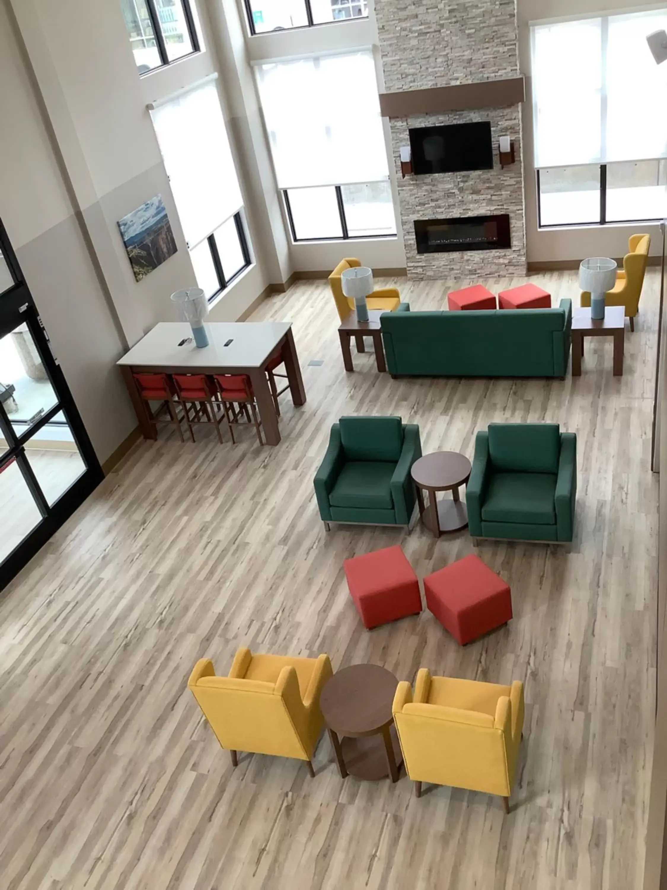 Communal lounge/ TV room in Comfort Suites Colorado Springs East -Medical Center Area