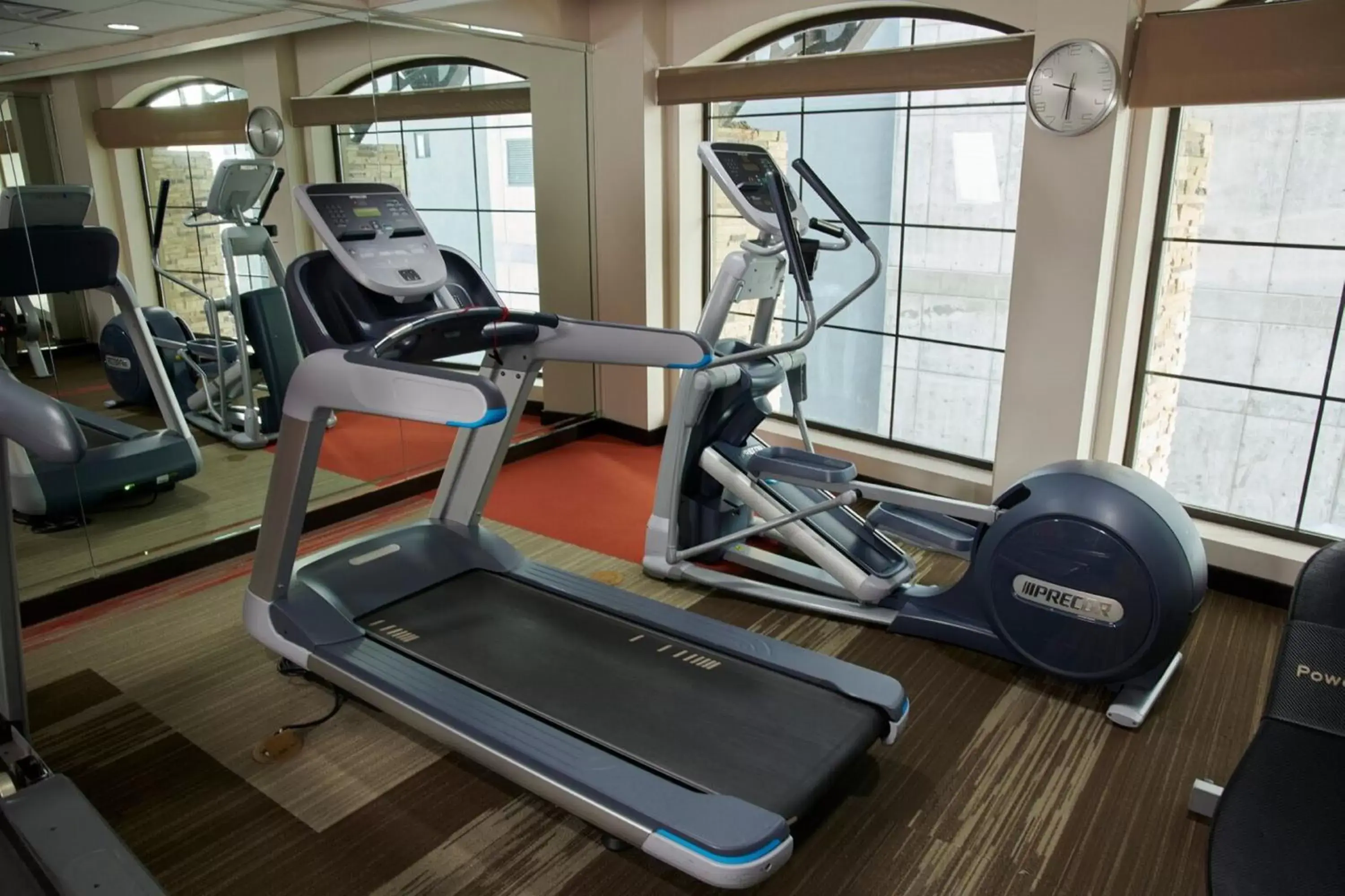 Fitness centre/facilities, Fitness Center/Facilities in Staybridge Suites Chihuahua, an IHG Hotel