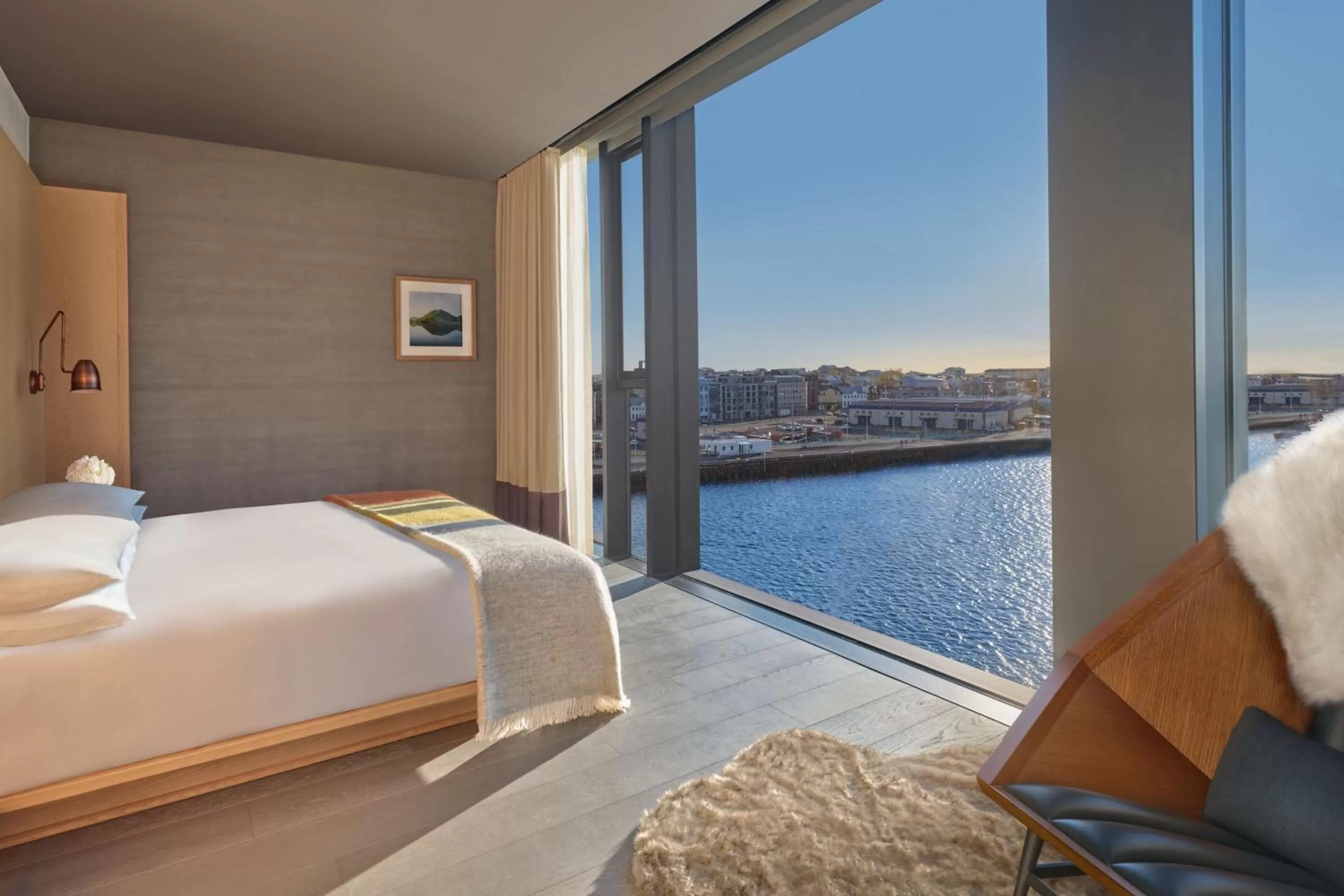 Bedroom, Bed in The Reykjavik EDITION