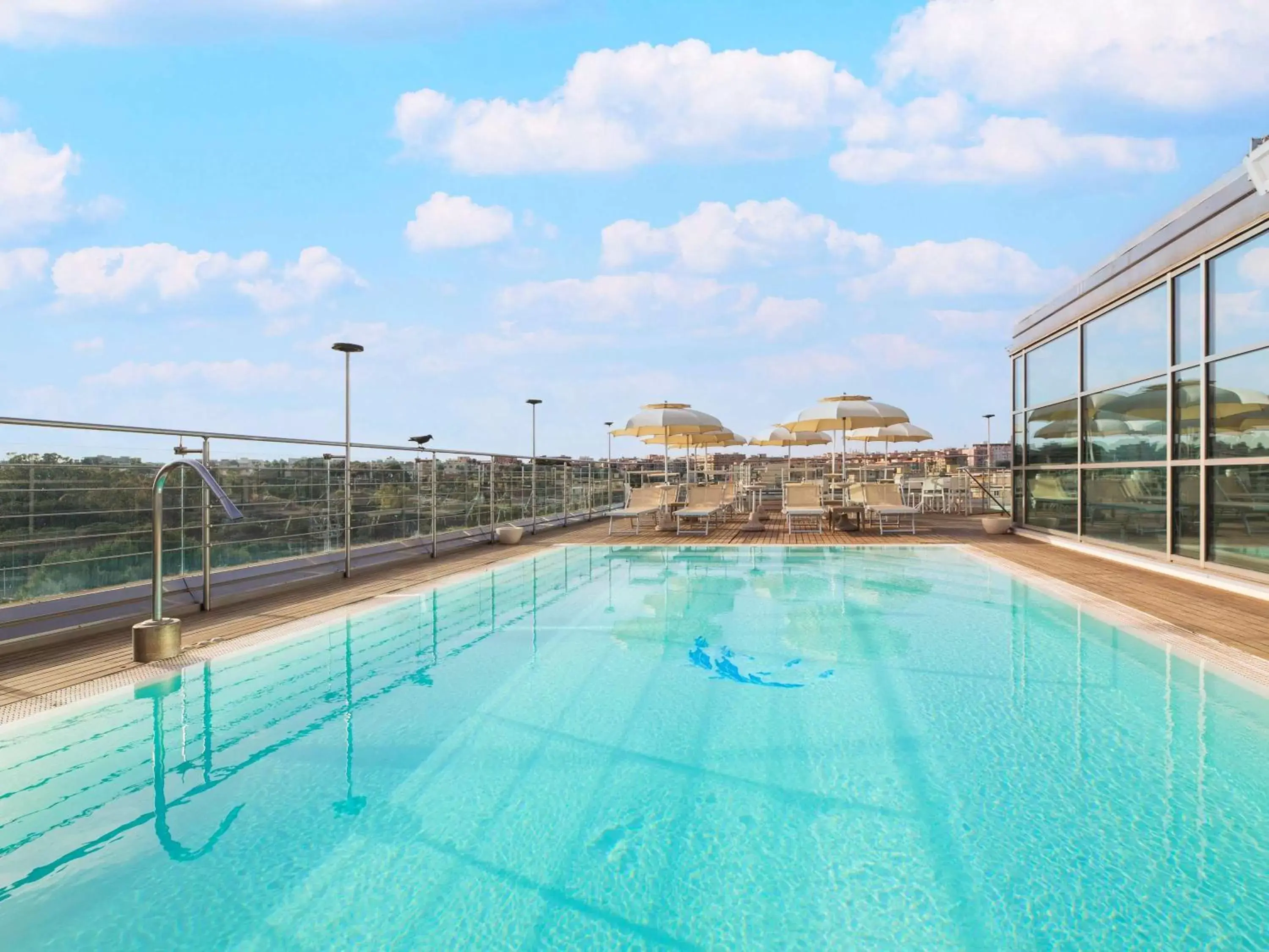 Property building, Swimming Pool in Hotel Mercure Siracusa