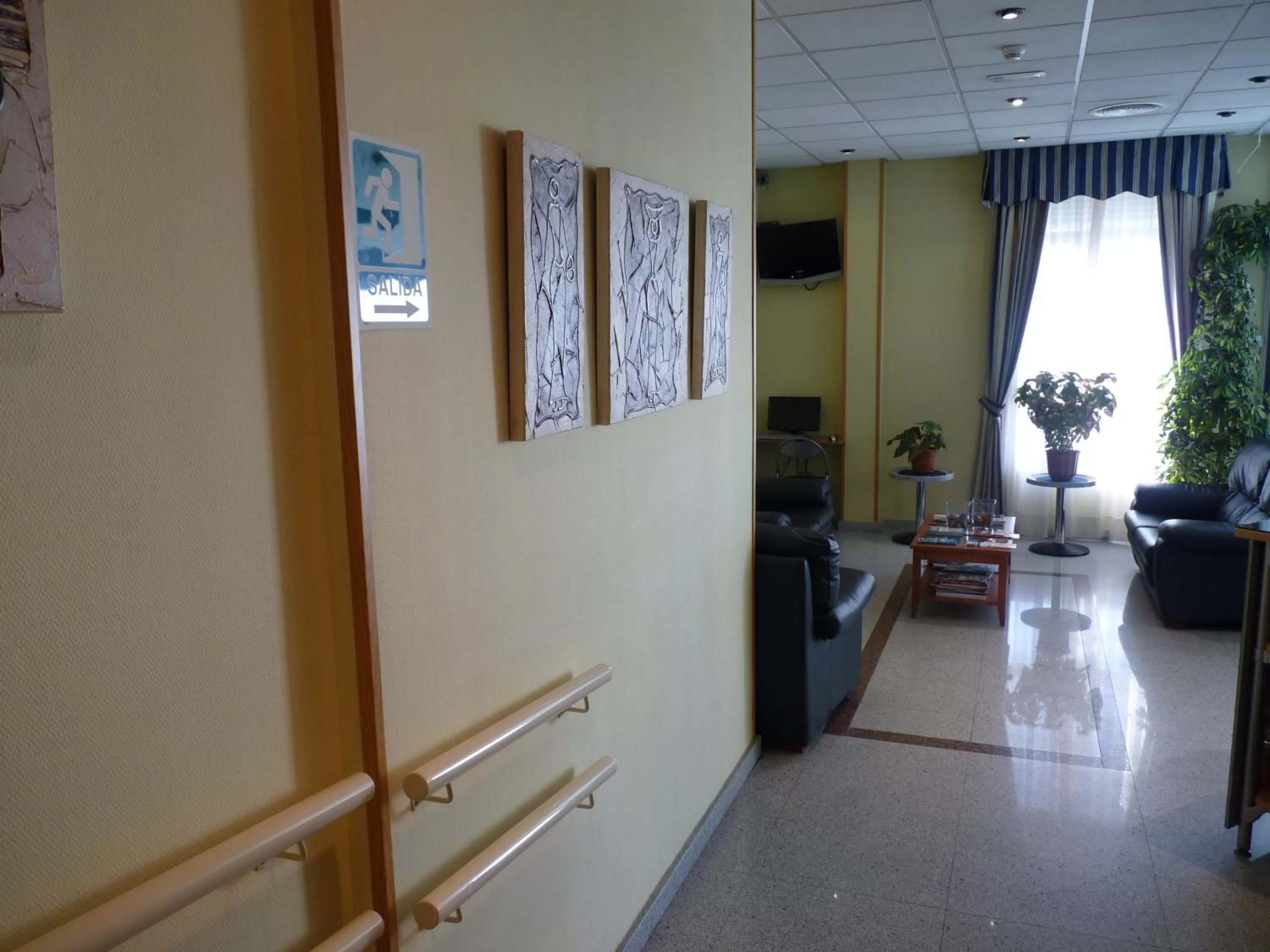 Lobby or reception in Hotel Barajas Plaza