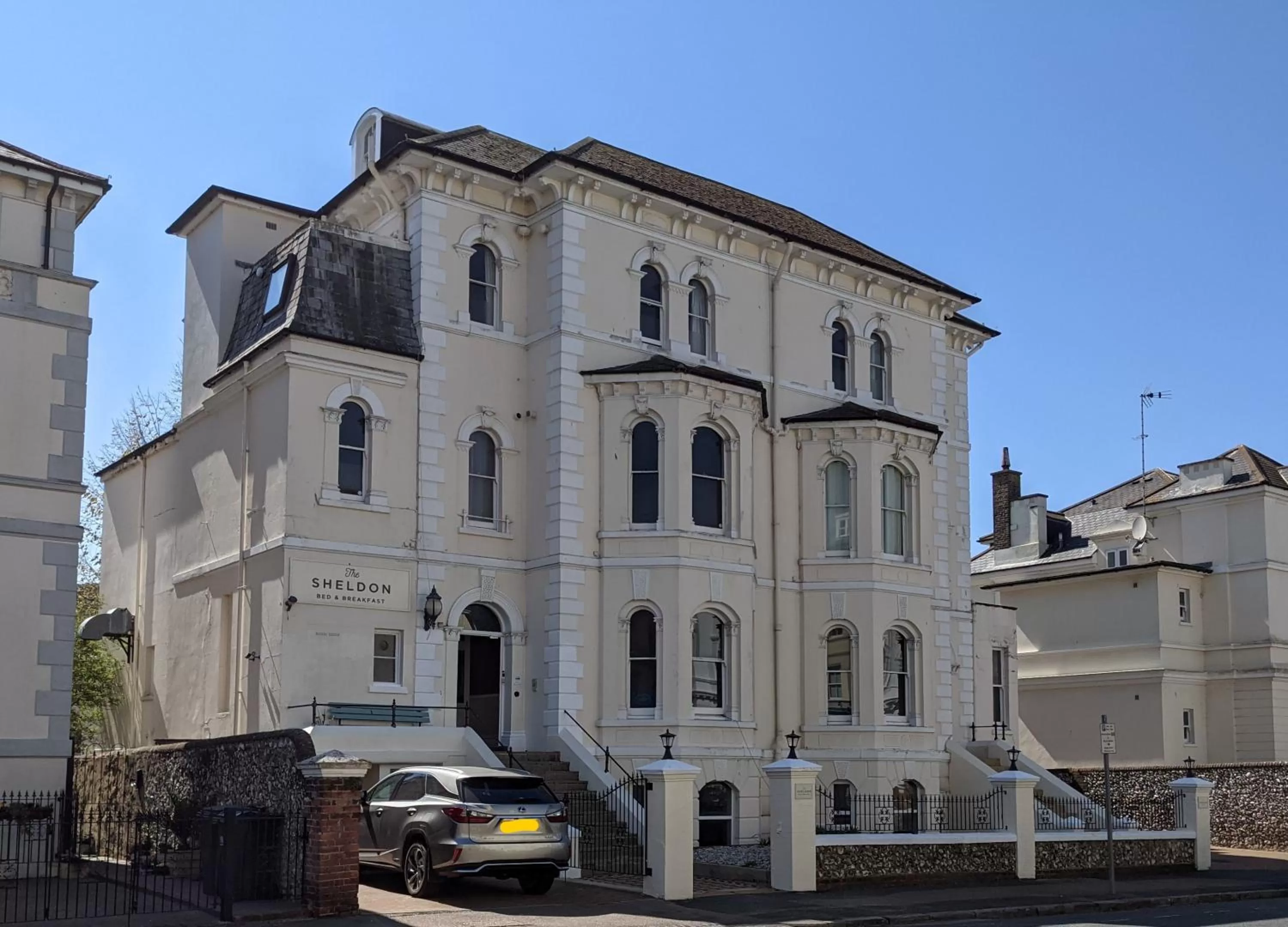 The Sheldon B&B - FREE private parking