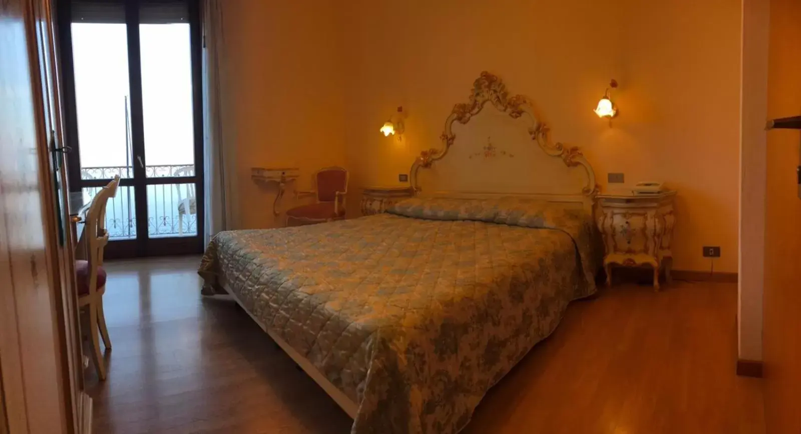 Bed in Garda Sol SPA Hotel & Appartamenti